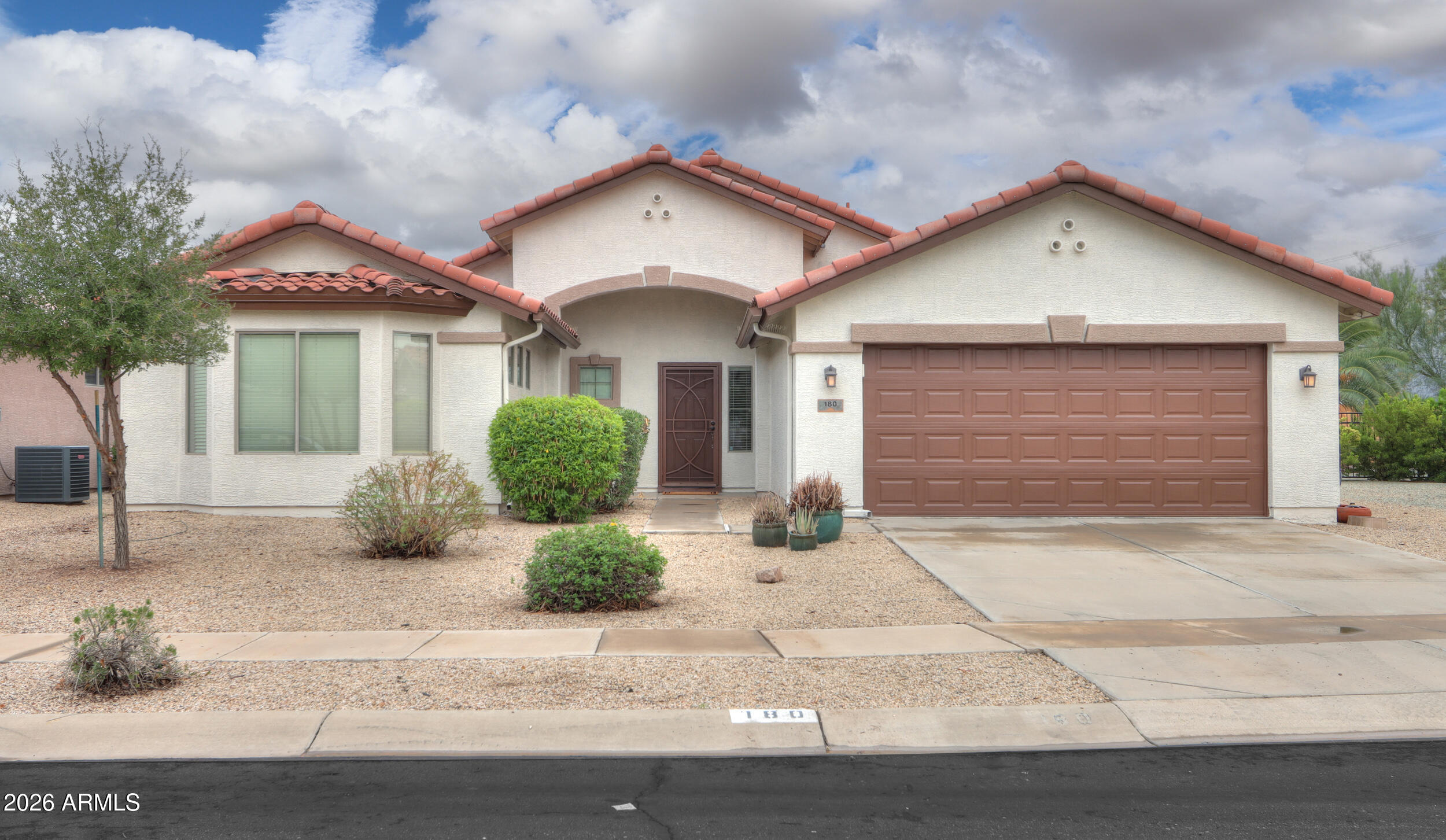 180 S Agua Fria Lane — photo