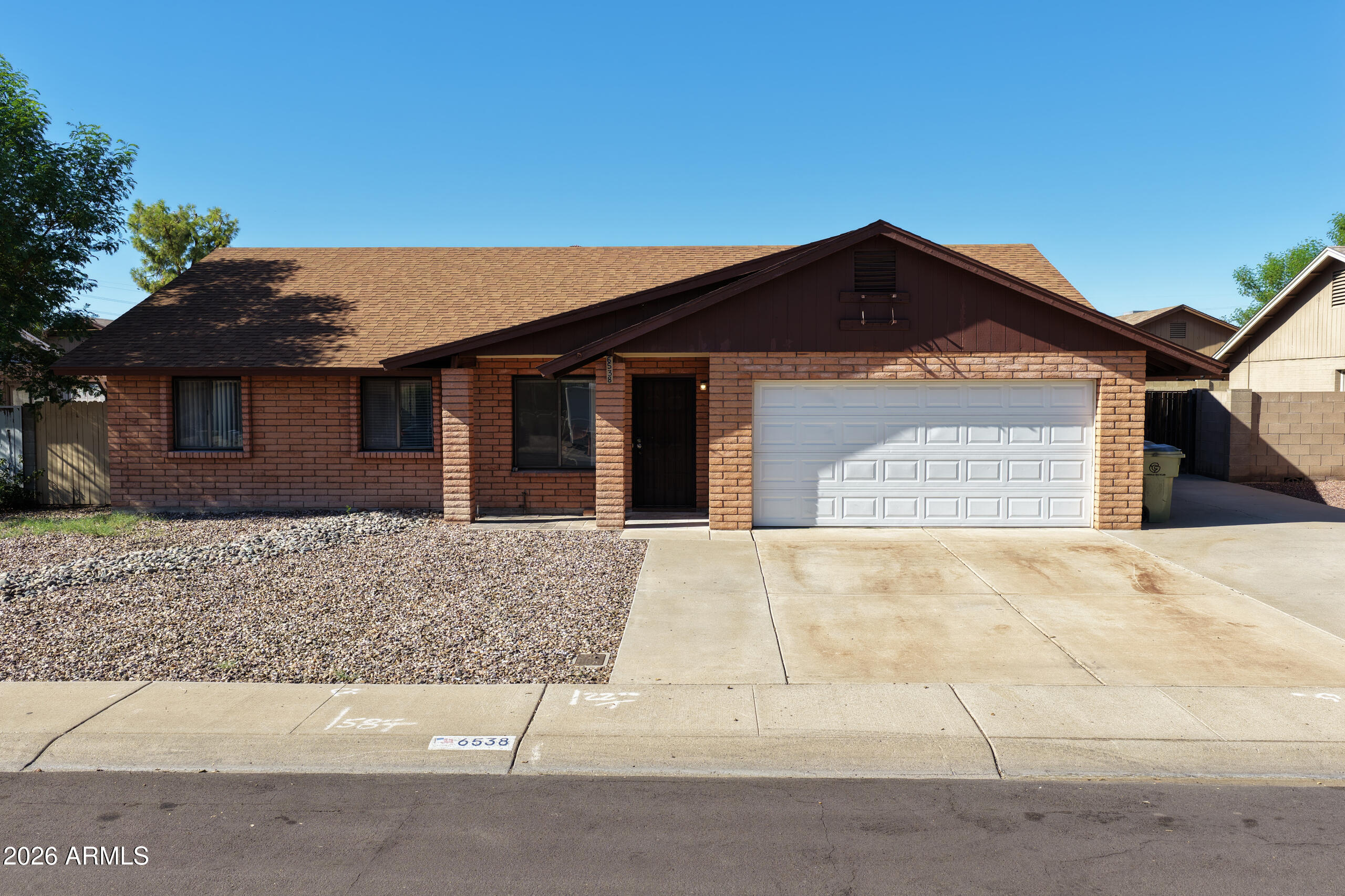 6538 W Sunnyside Drive — photo