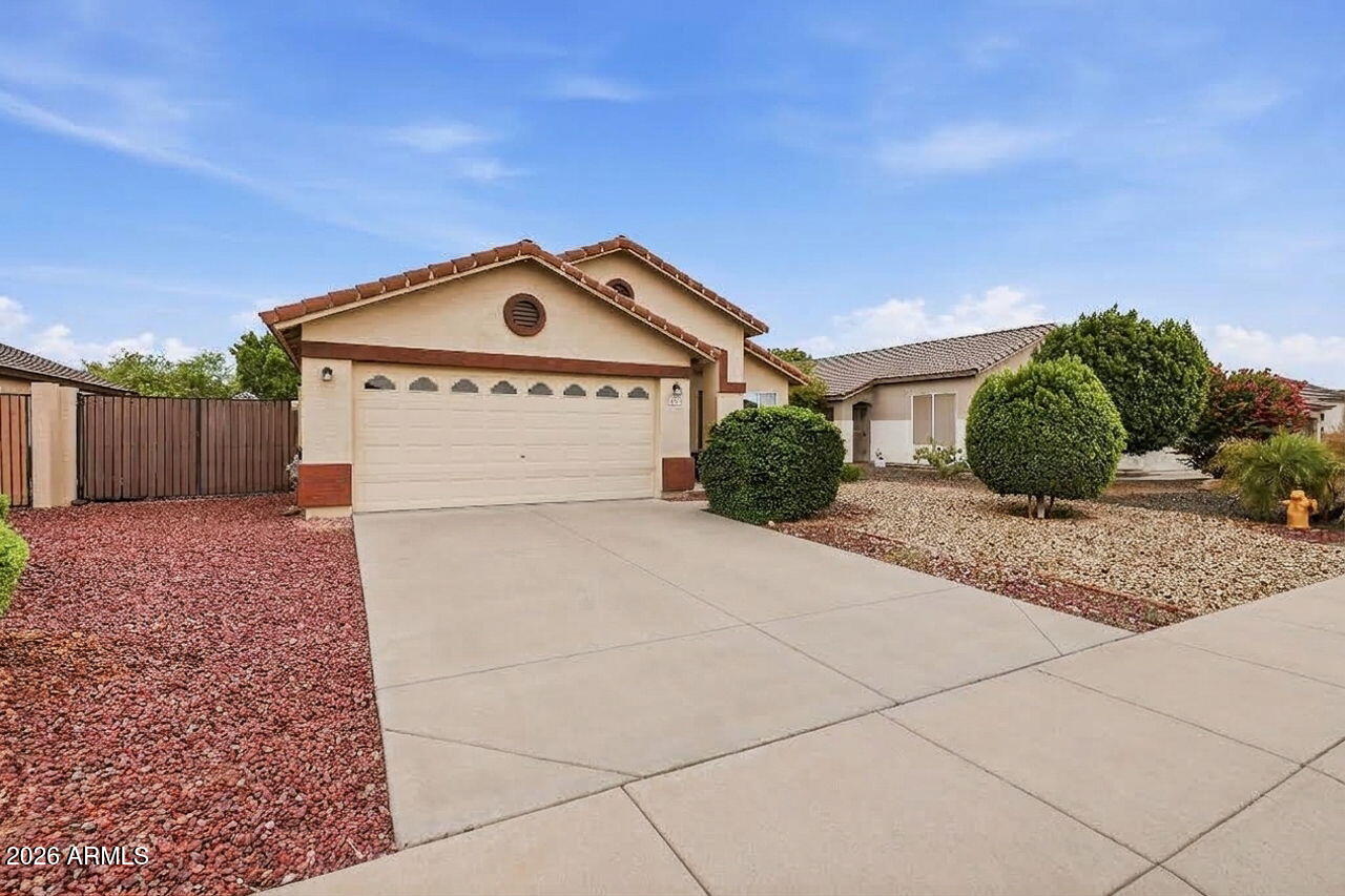 8222 W Behrend Drive — photo