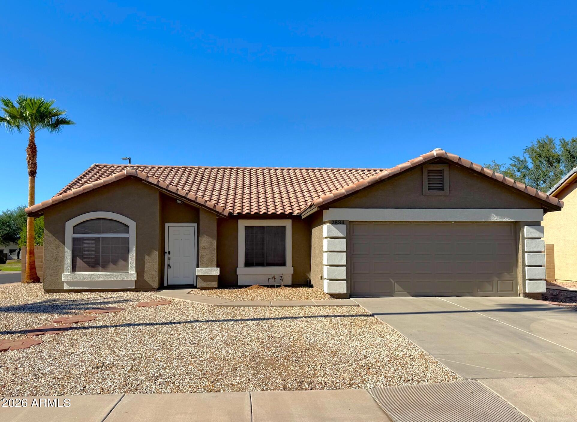 2834 E Oakland Court — photo