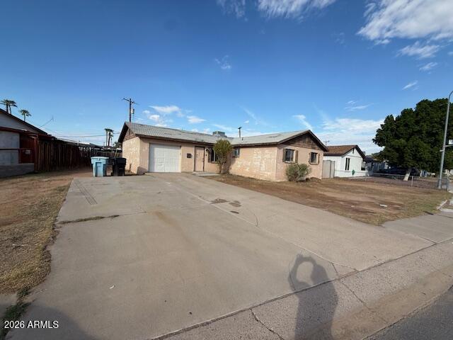 4415 N 56th Drive — photo
