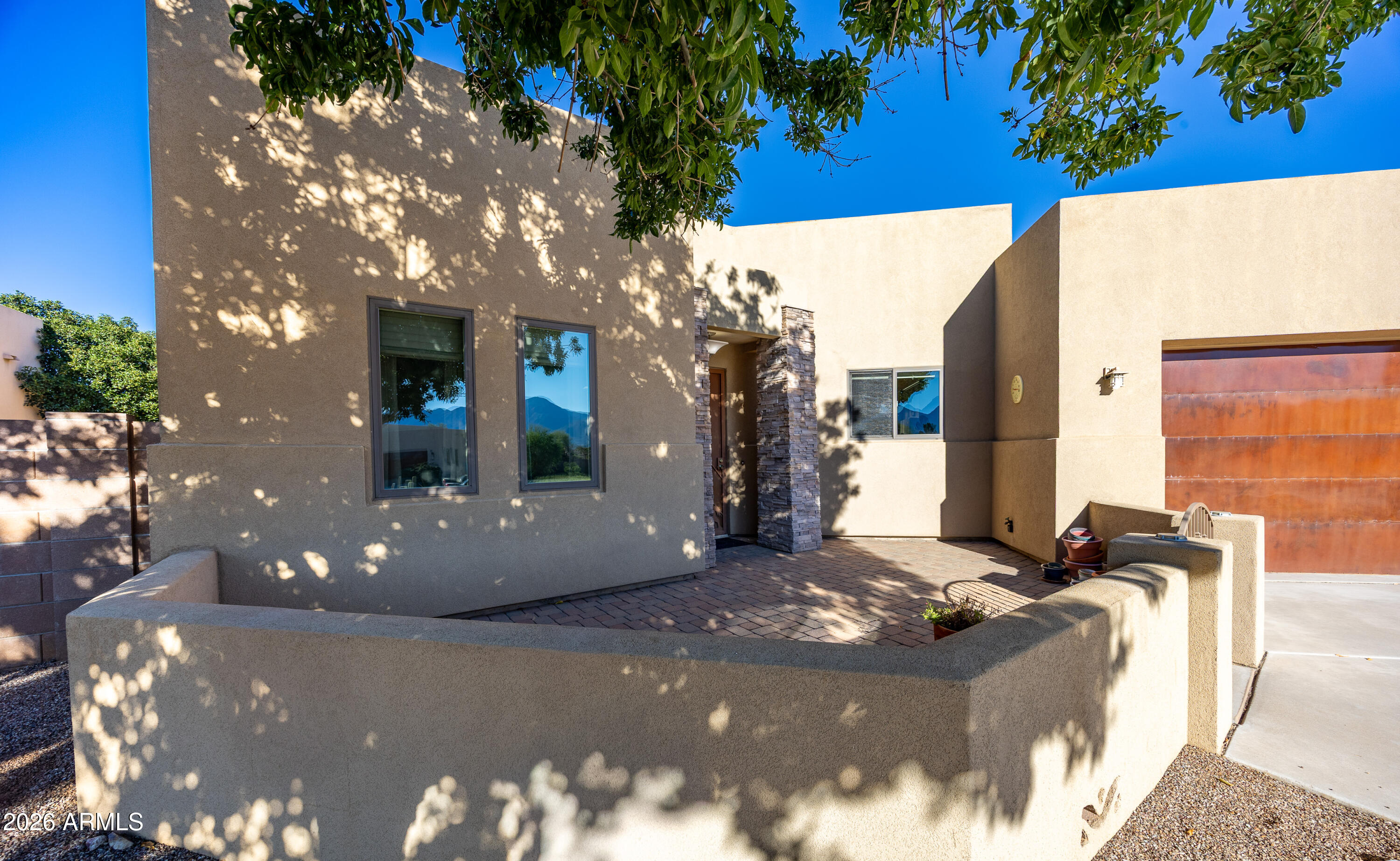 2021 Sunview Court — photo