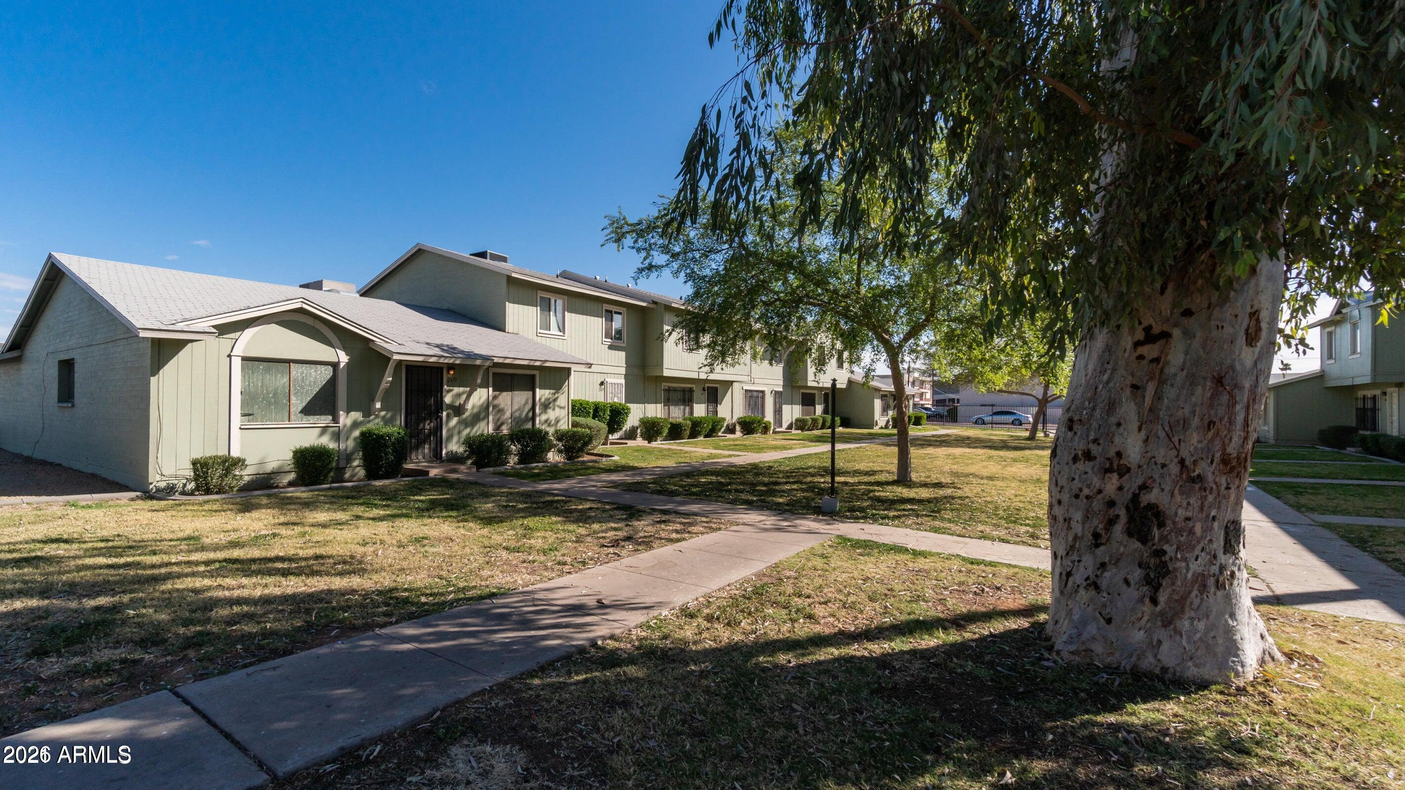 2605 W Wolf Street — photo