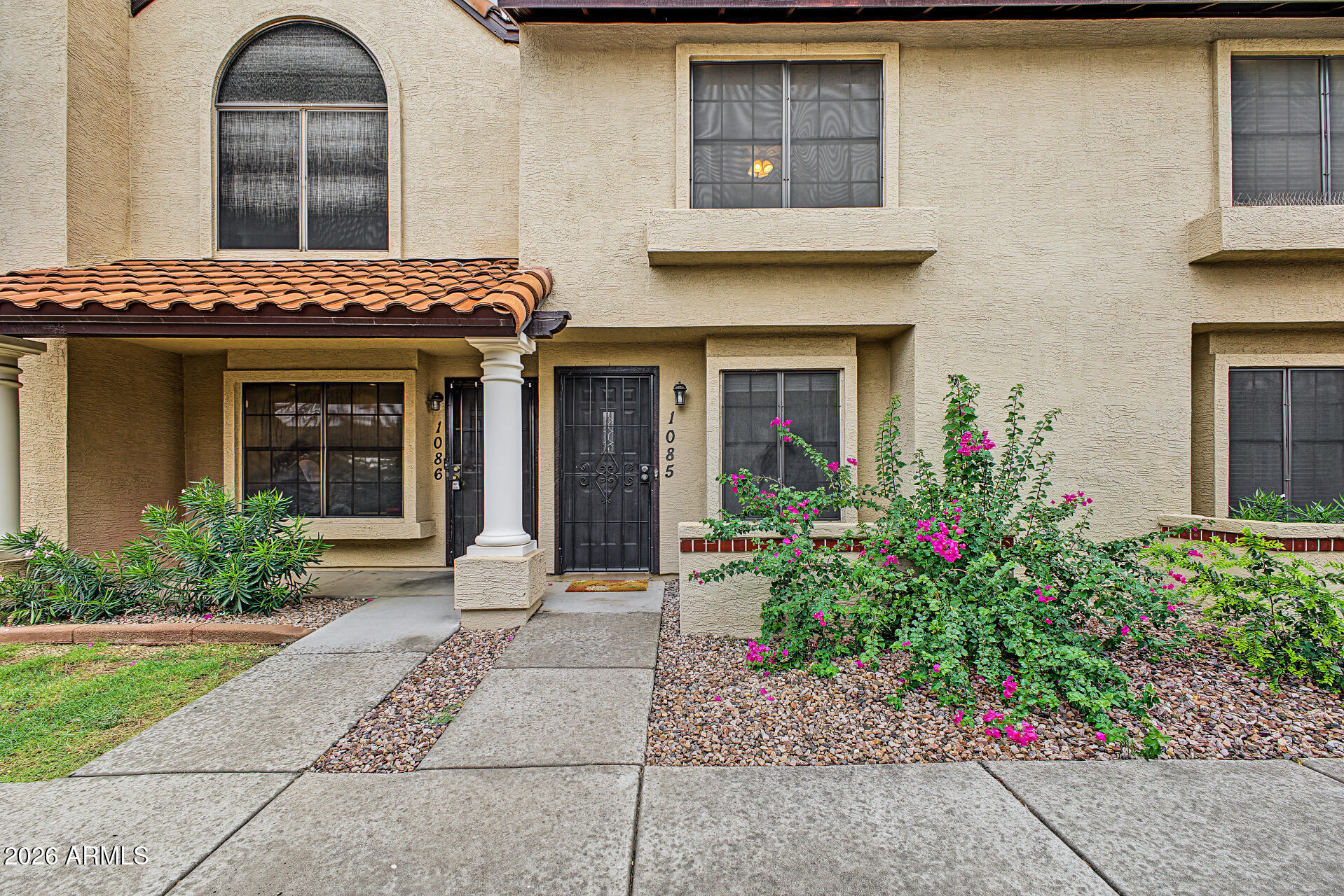 921 W University Drive 1085 — photo