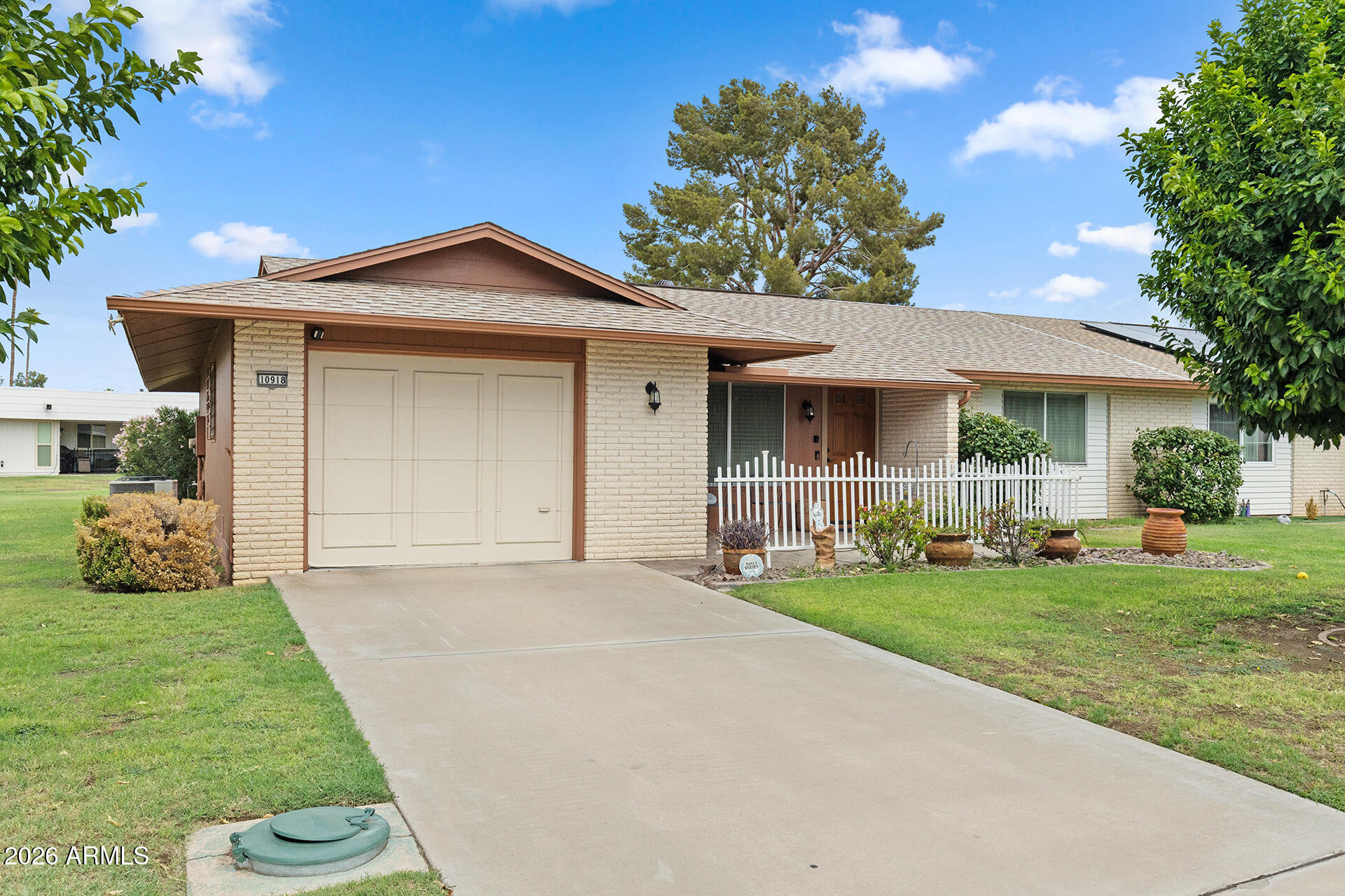 10918 W Caron Drive — photo