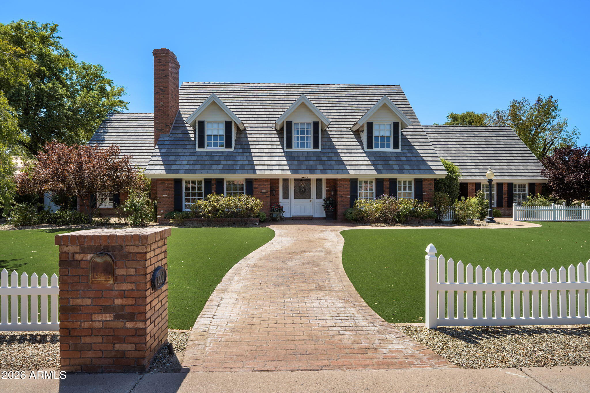 1001 E Caroline Lane — photo