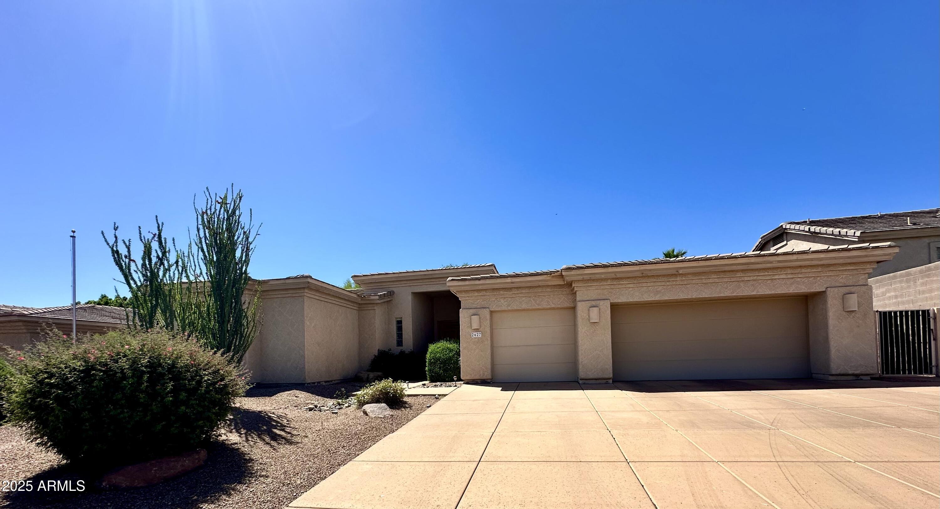 2627 E Acoma Drive — photo