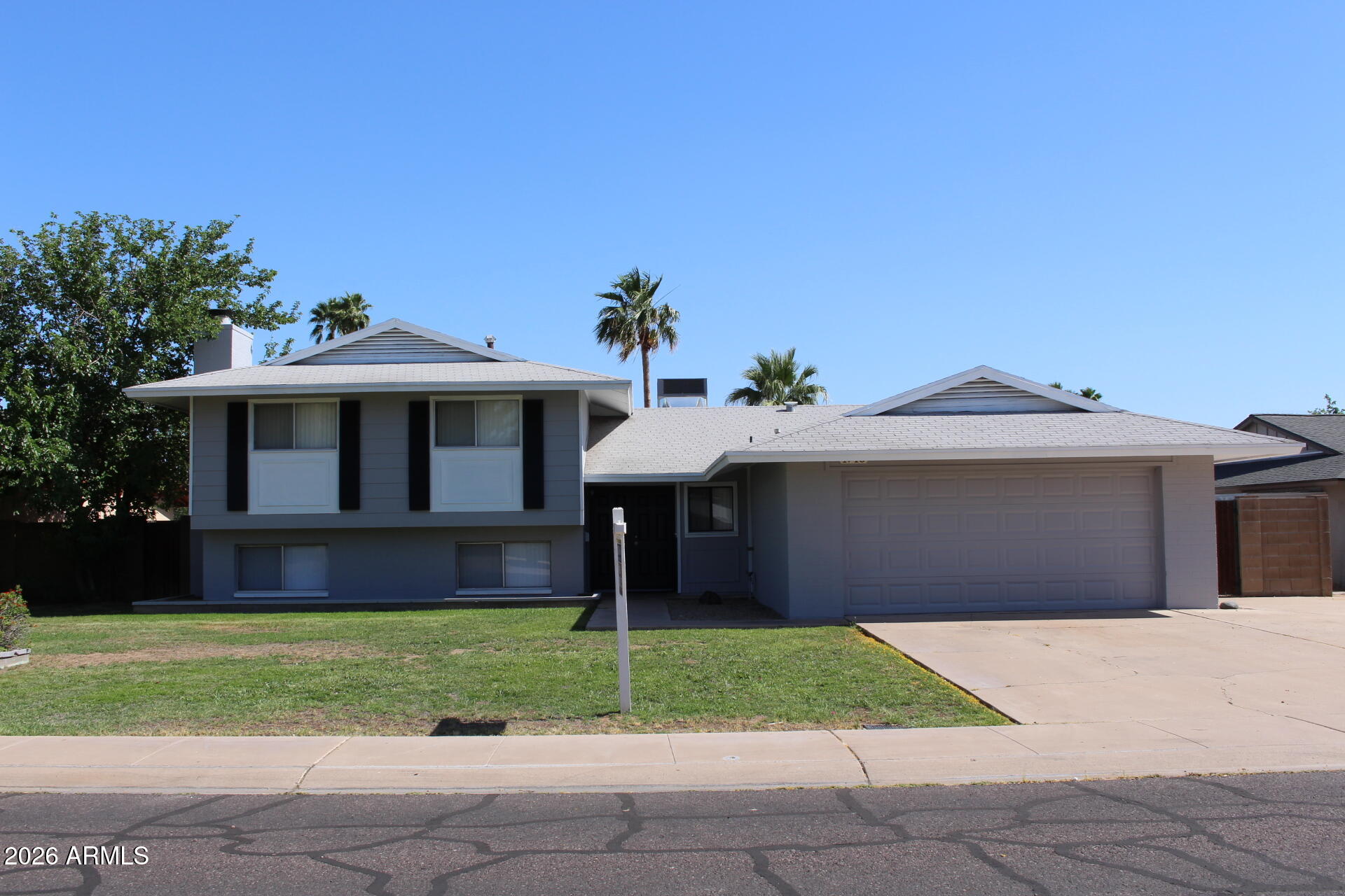 1715 E Manhatton Drive — photo