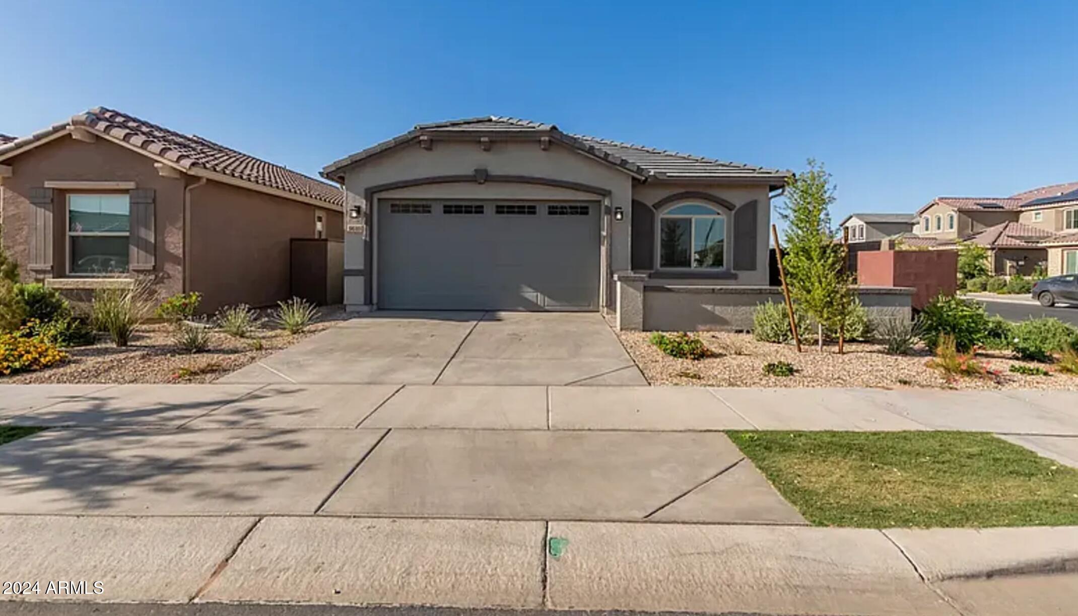 9640 E Thunderbolt Avenue — photo