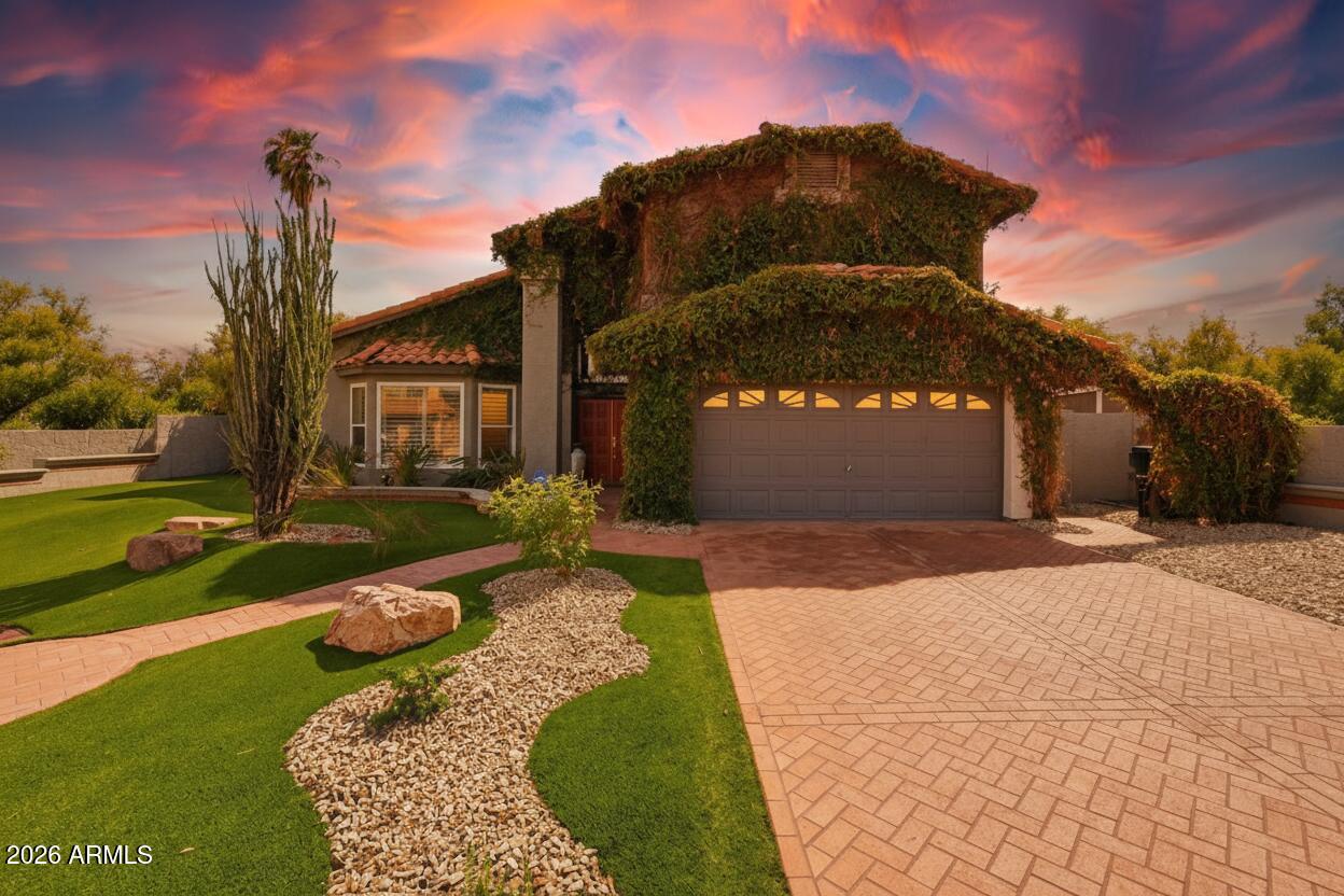 5521 E Beck Lane — photo