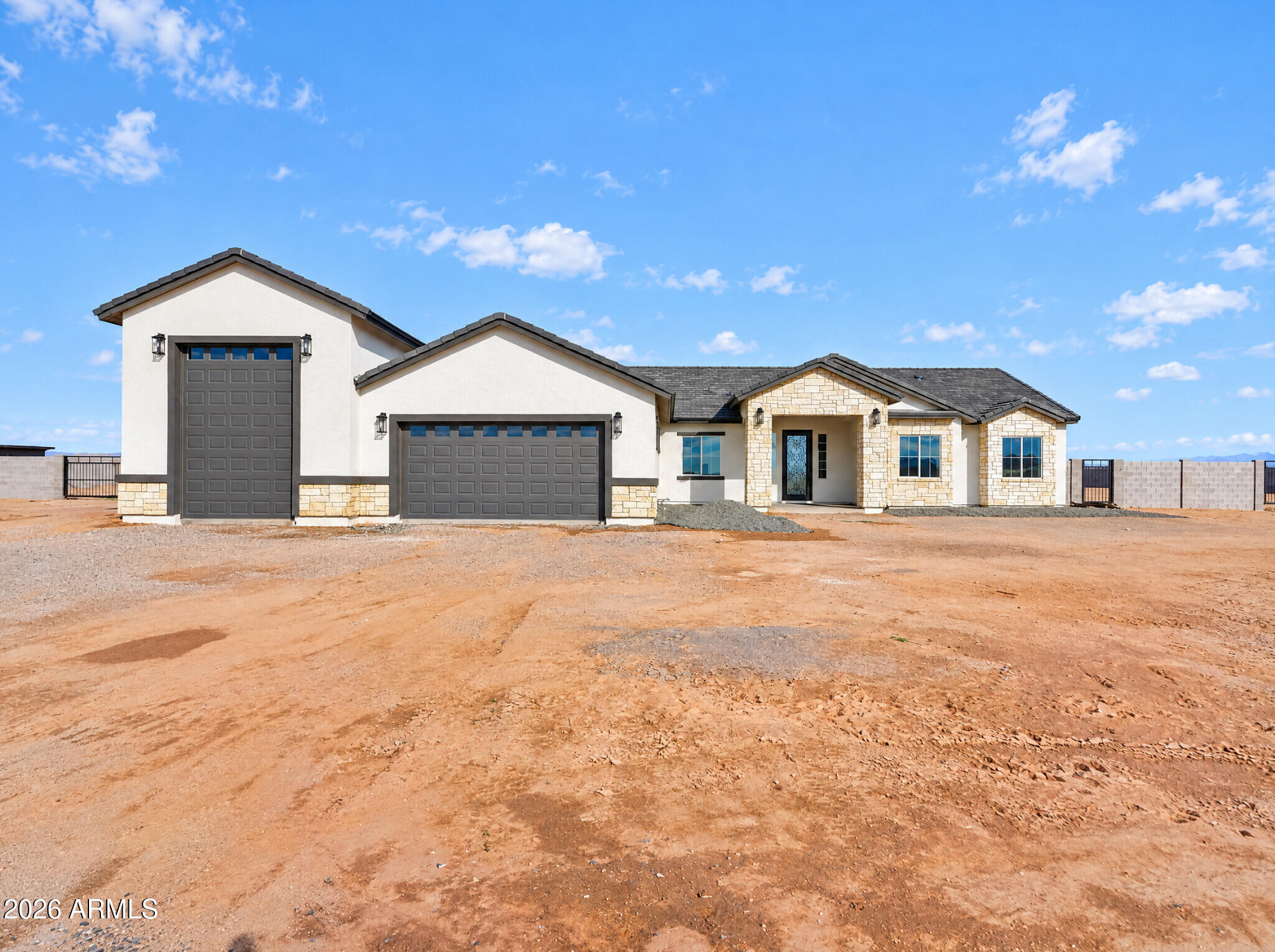 3851 N Cotton Lane — photo