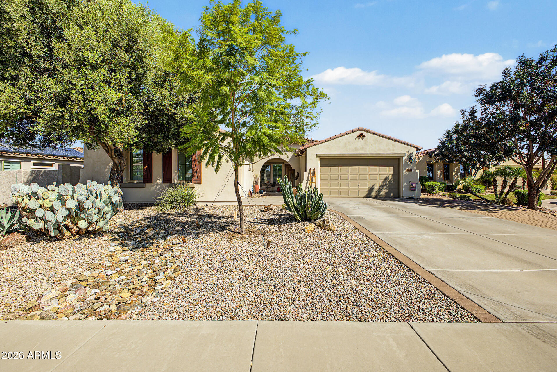 4037 E Clubview Drive — photo