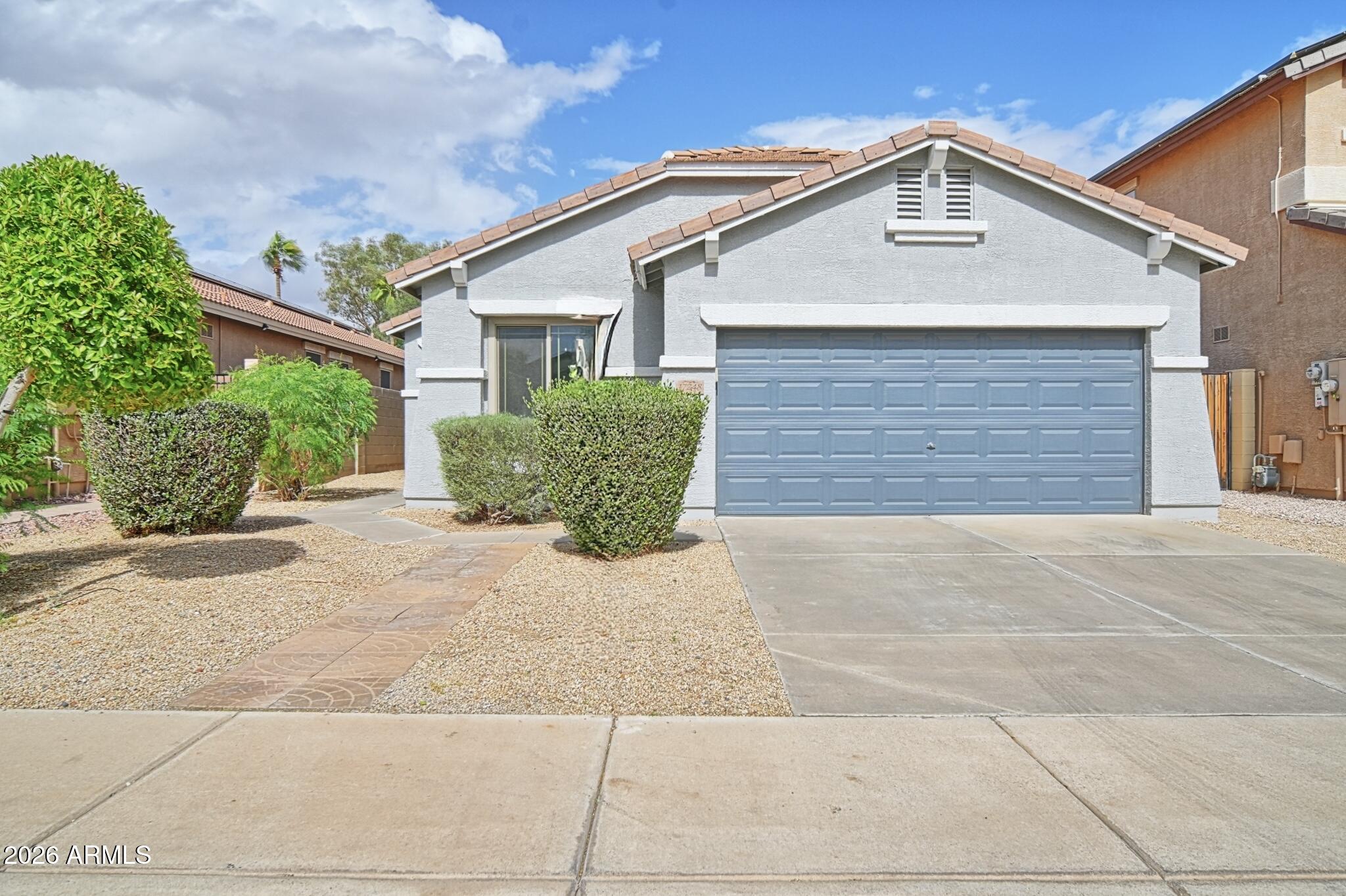 17248 W Smokey Drive — photo