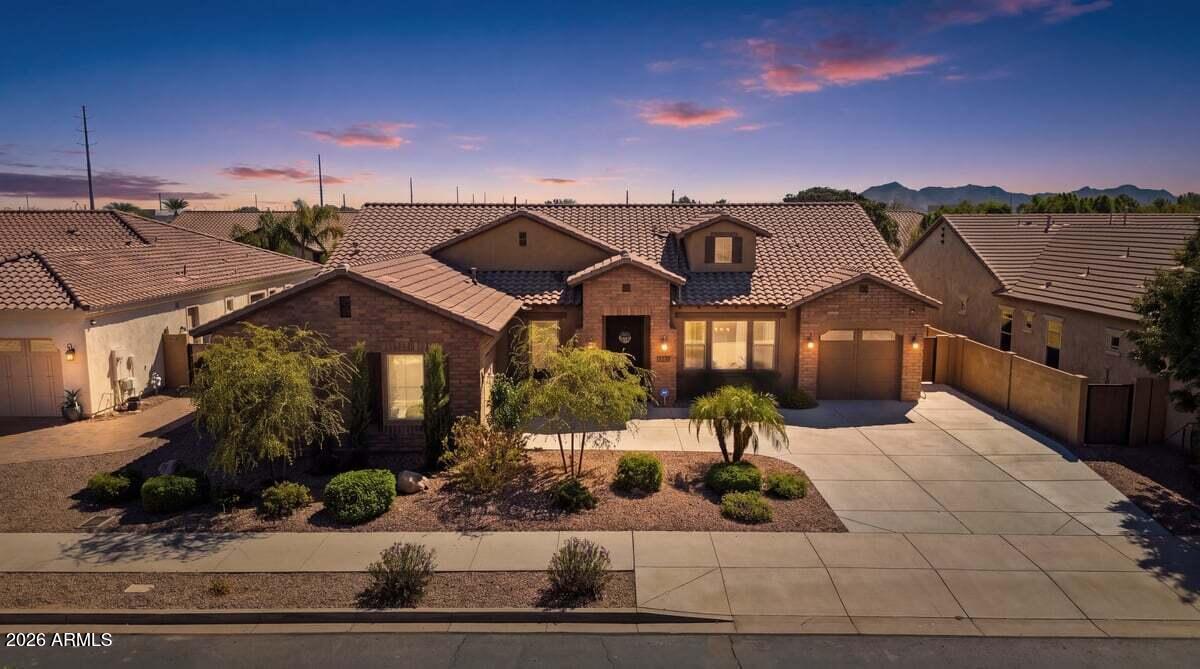 22333 E Maya Road — photo