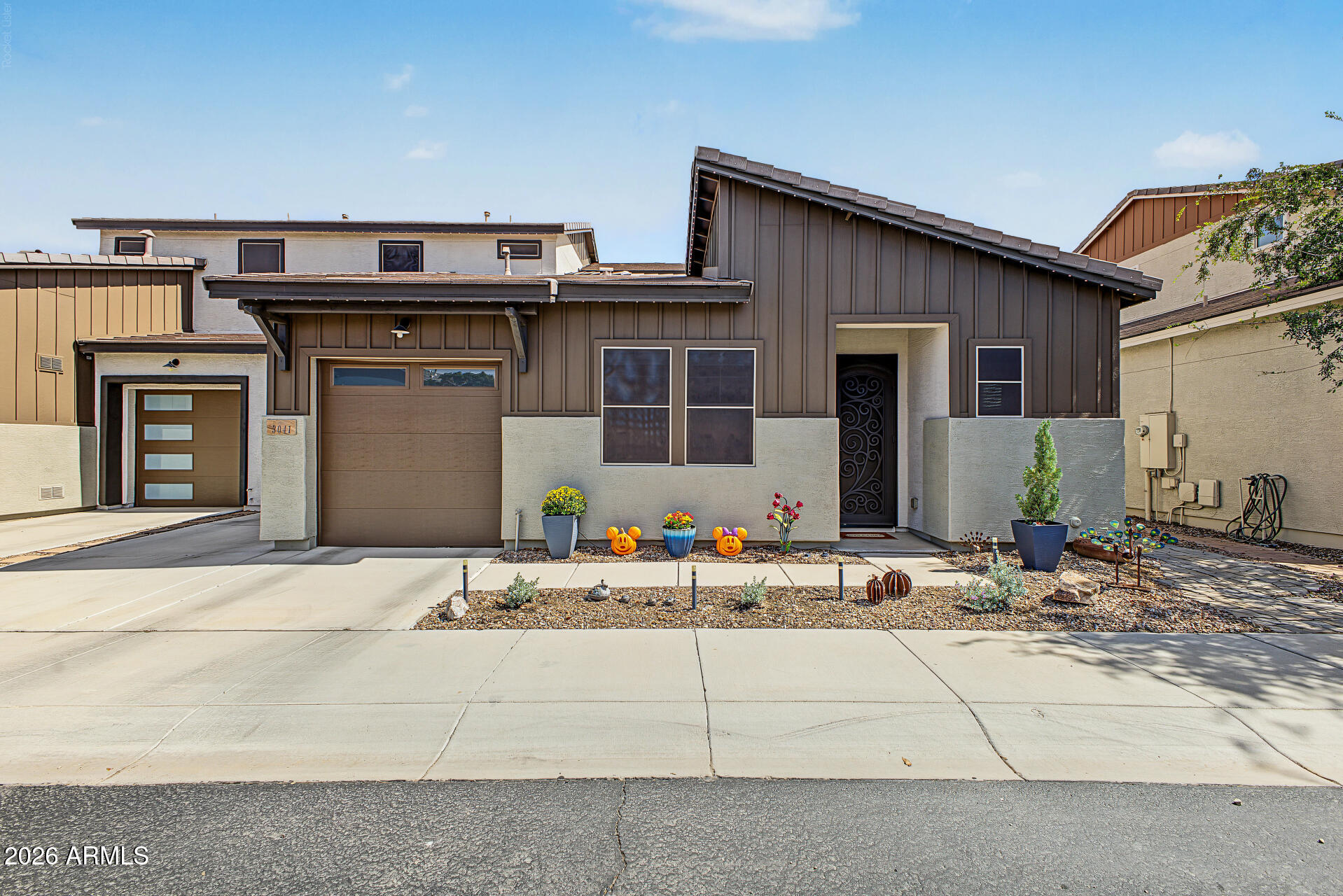 3041 S Soho Lane — photo