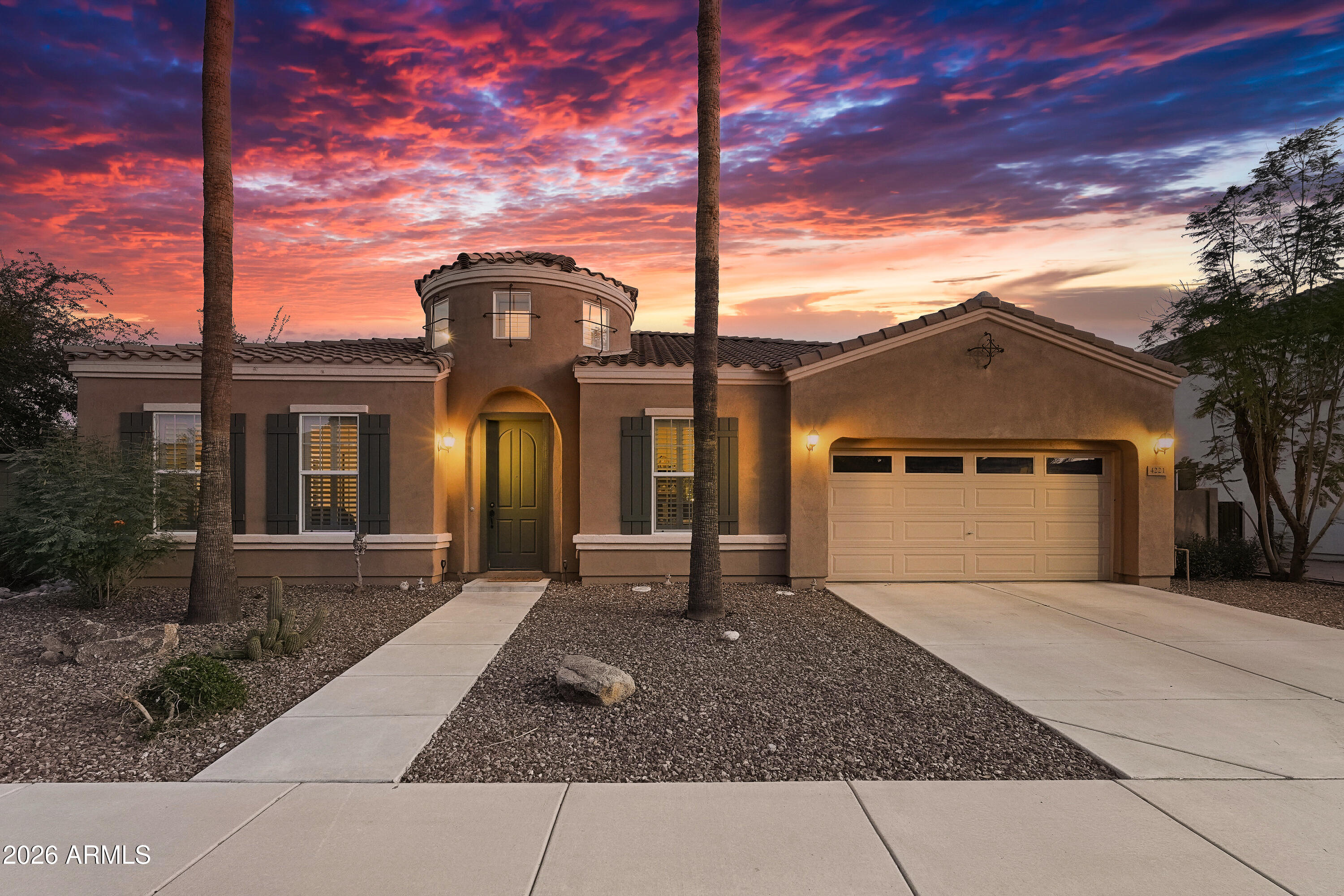 4221 E Canyon Way E — photo