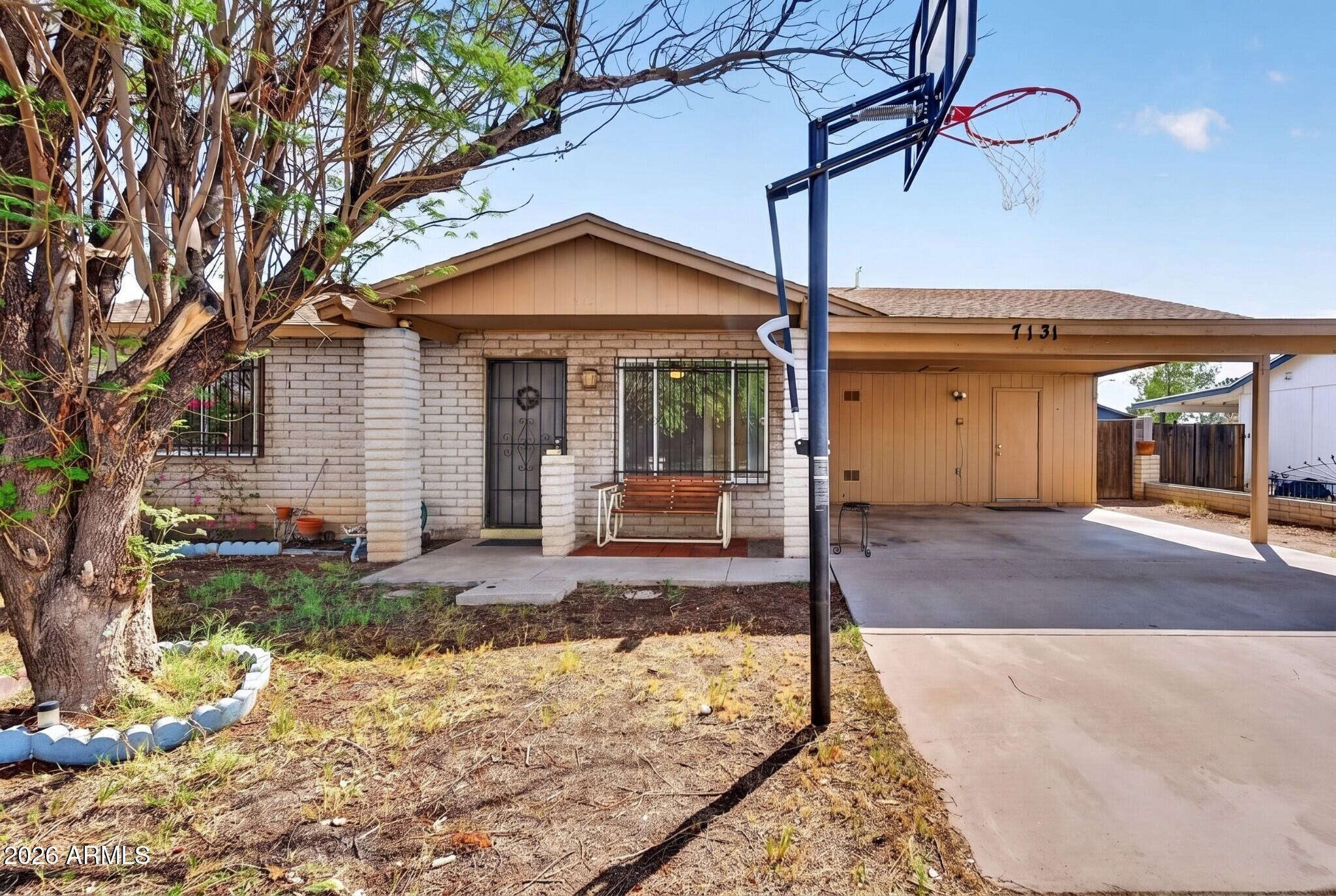 7131 W Cochise Drive — photo