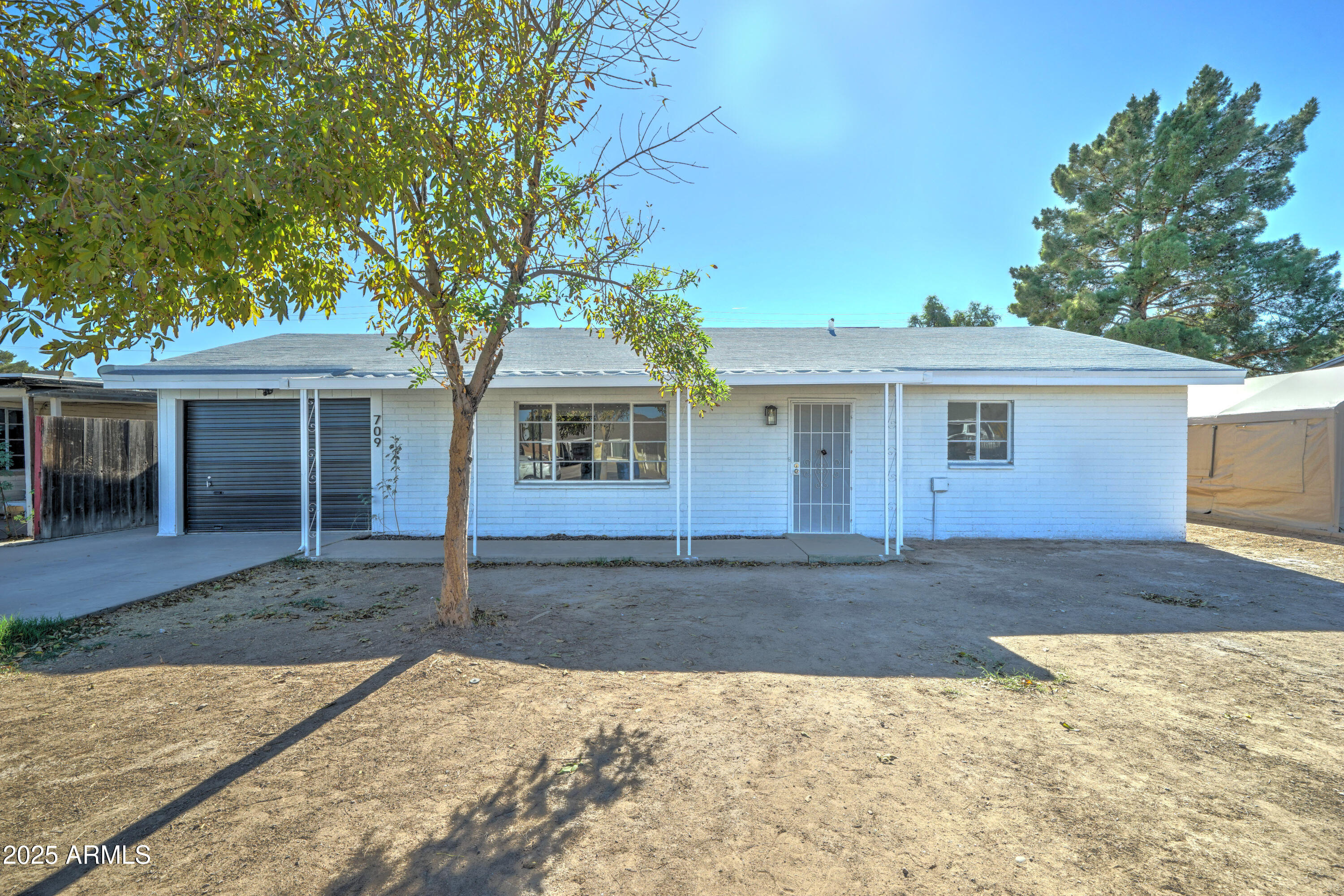 709 W 2nd Place — photo