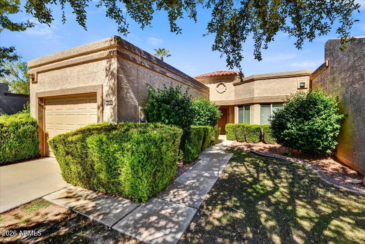 9820 W Kerry Lane — photo
