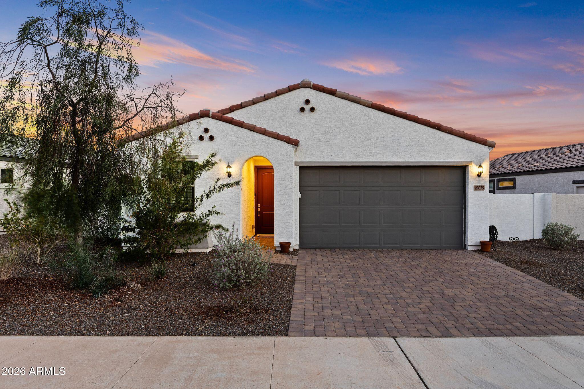 18039 W Amber Ridge Way — photo