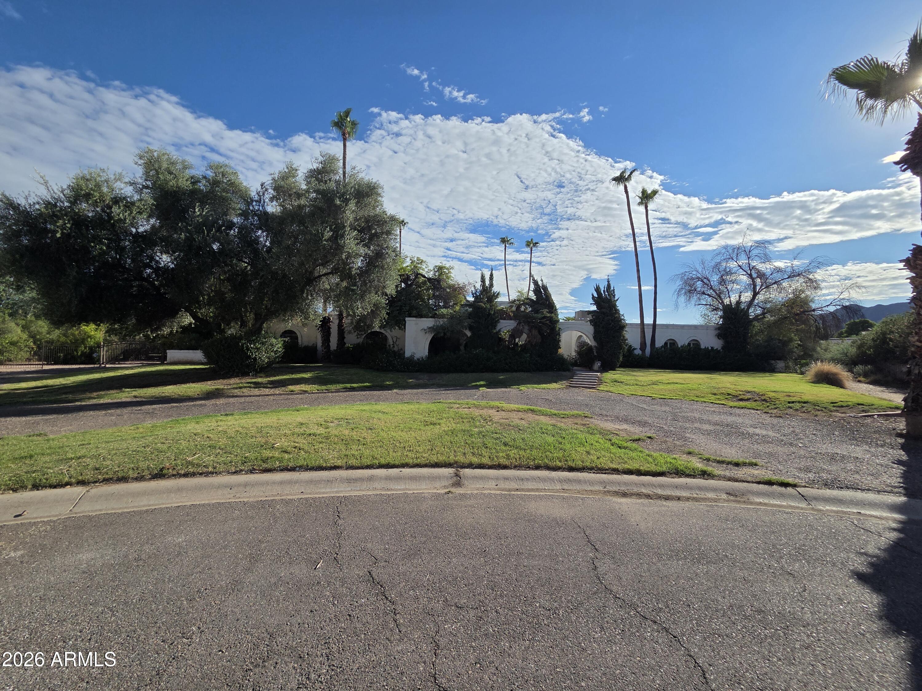 5425 E Via Los Caballos — photo