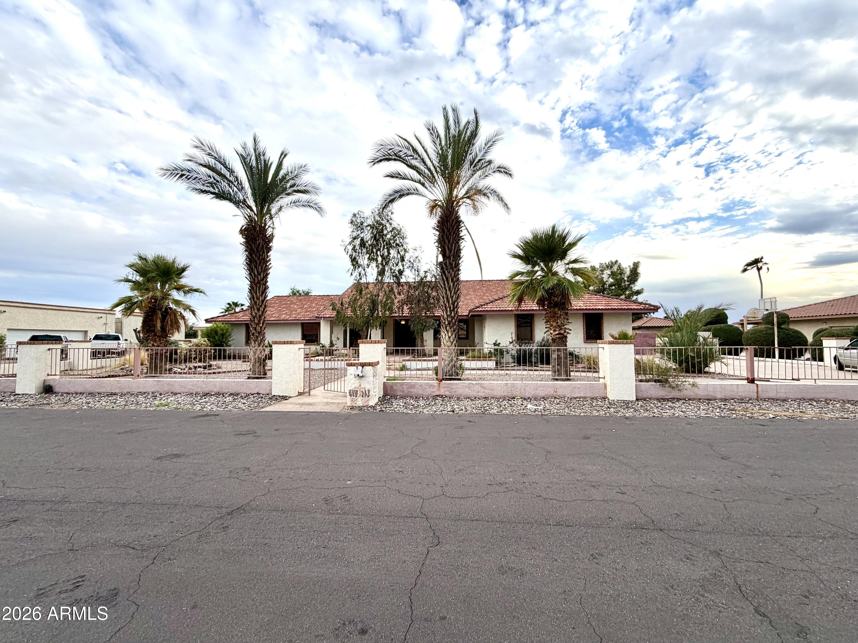 6723 W Schmidt Street — photo