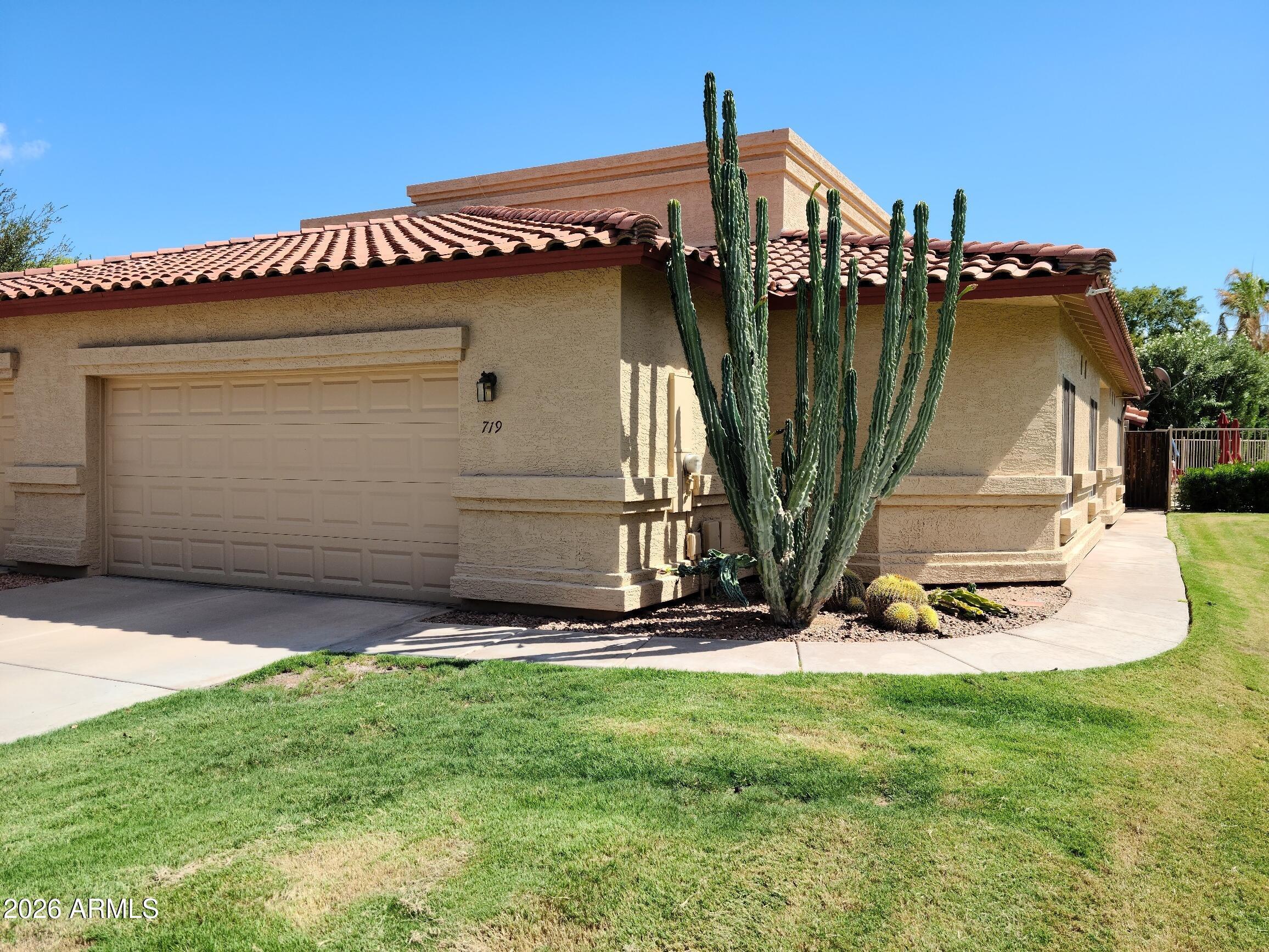 719 N Tangerine Drive — photo
