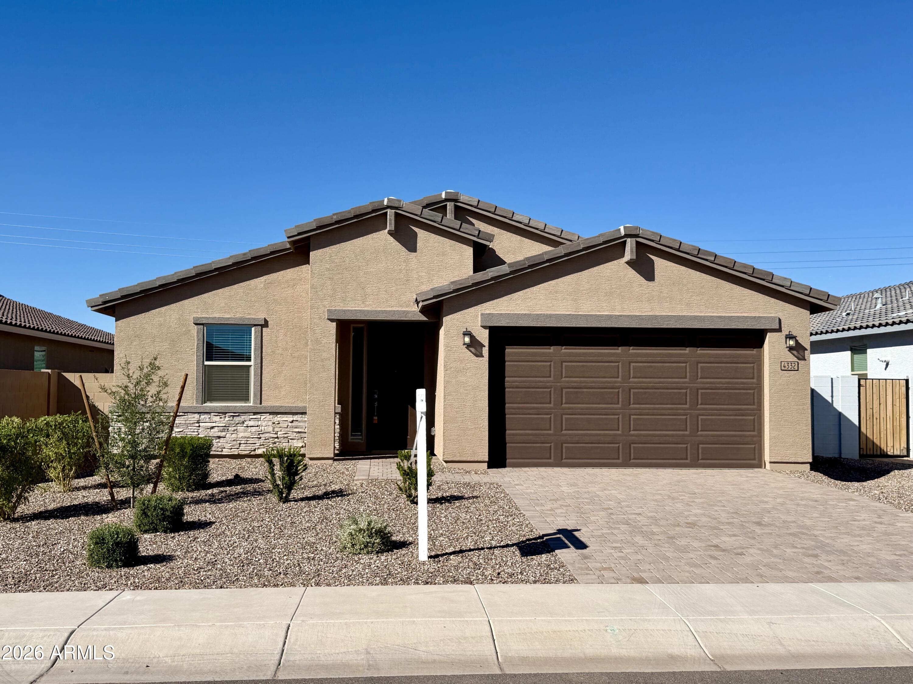 4332 W Hannah Street — photo