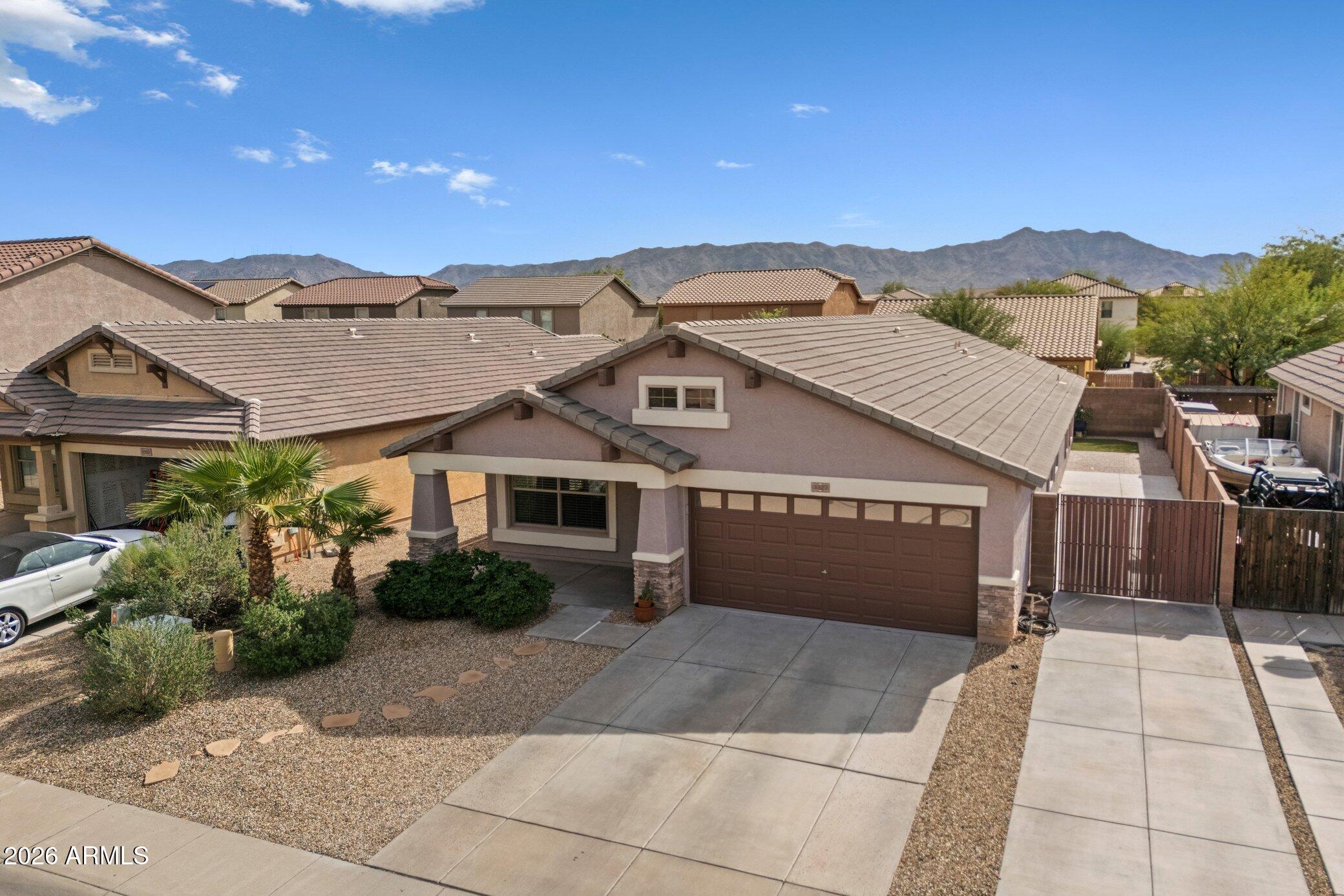 3327 W Burgess Lane — photo