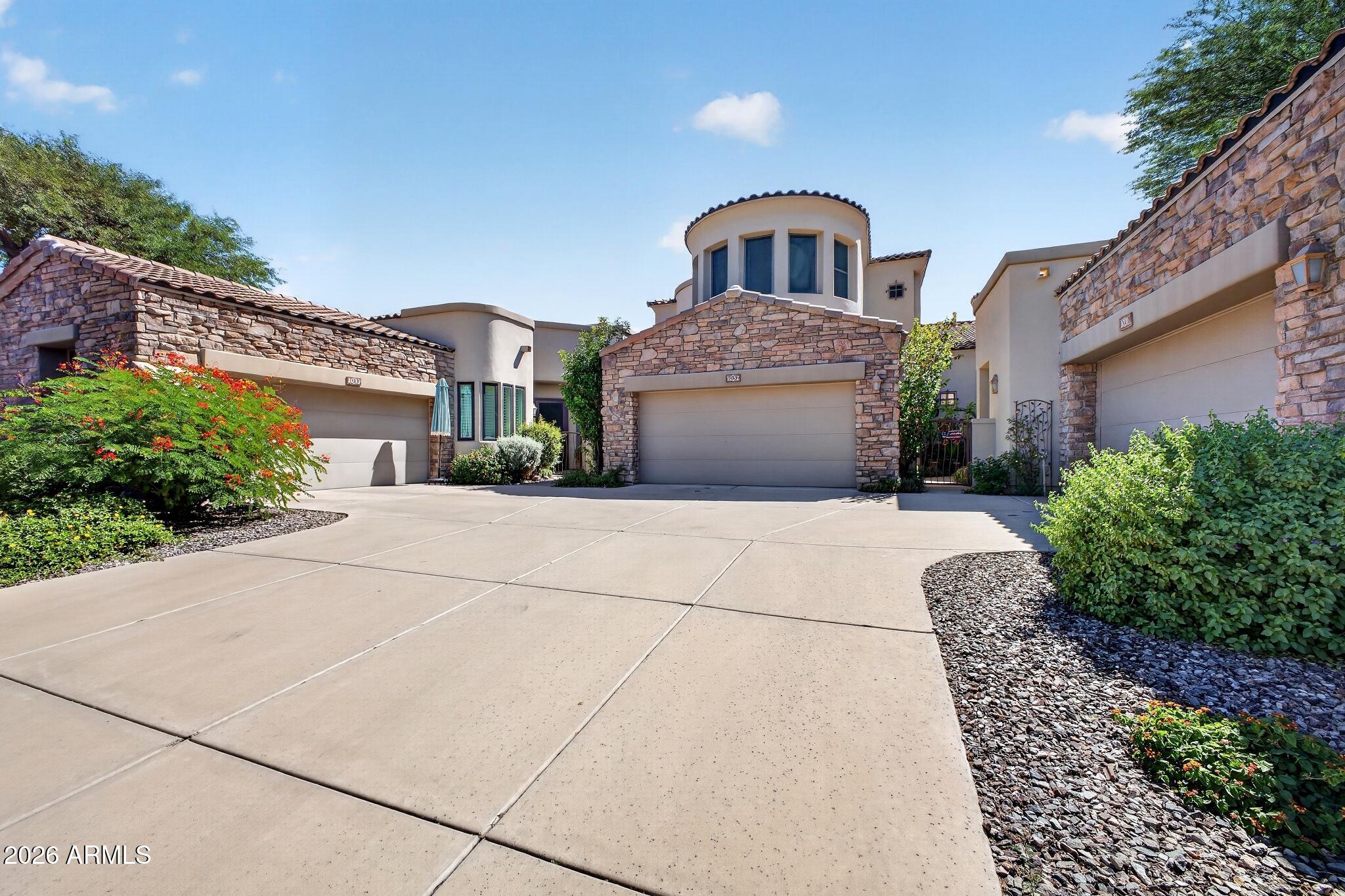 7445 E Eagle Crest Drive Unit 1032 — photo