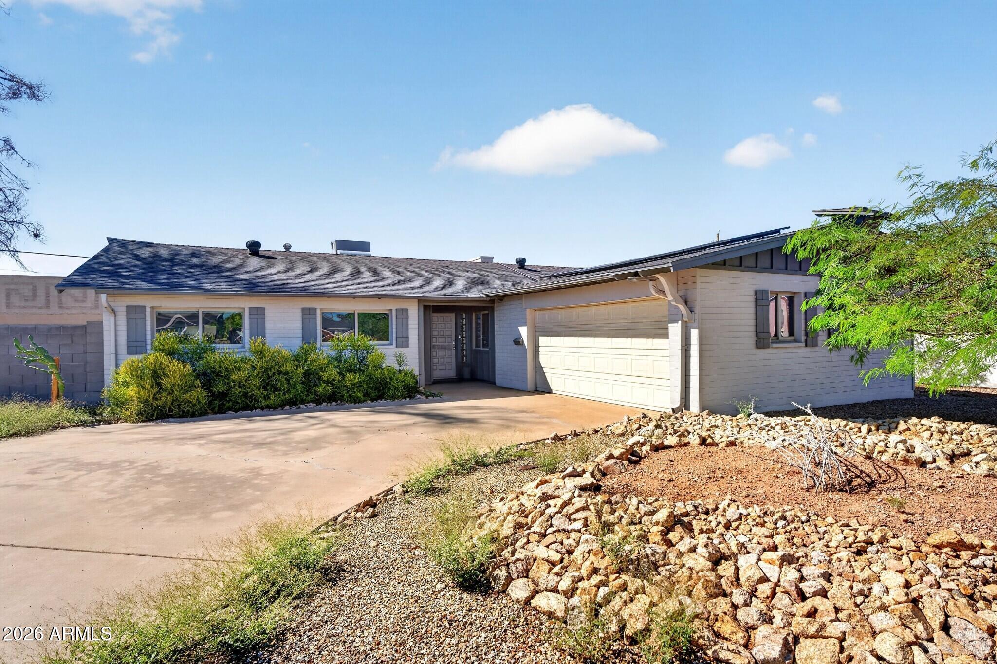 131 E Riviera Drive — photo