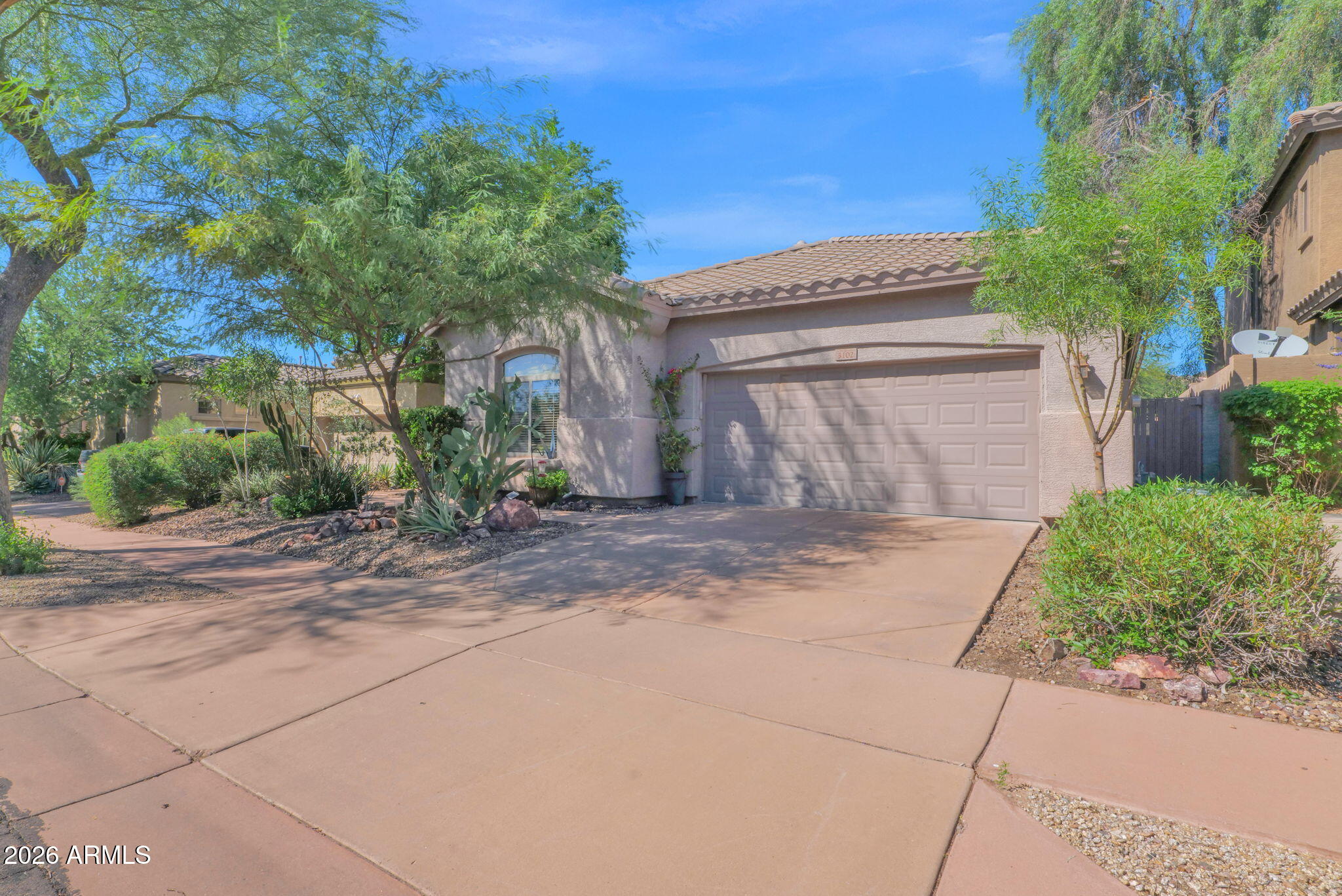 3102 W Eagle Claw Drive — photo