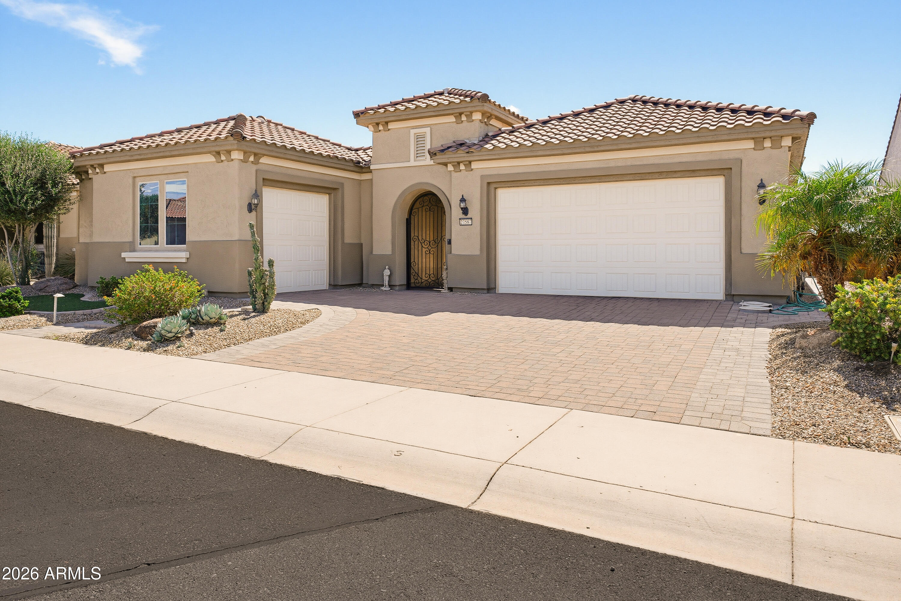 27587 W Yukon Drive — photo
