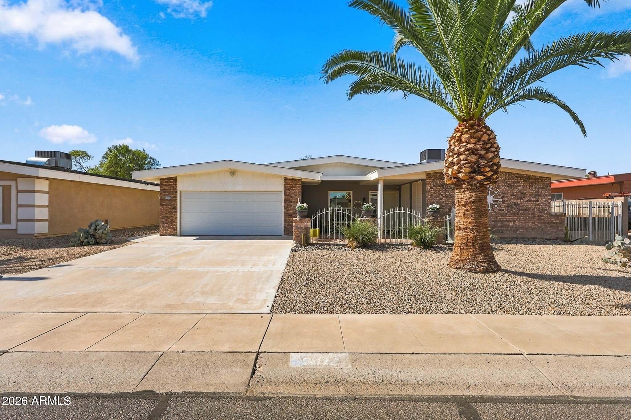 10722 W Welk Drive — photo