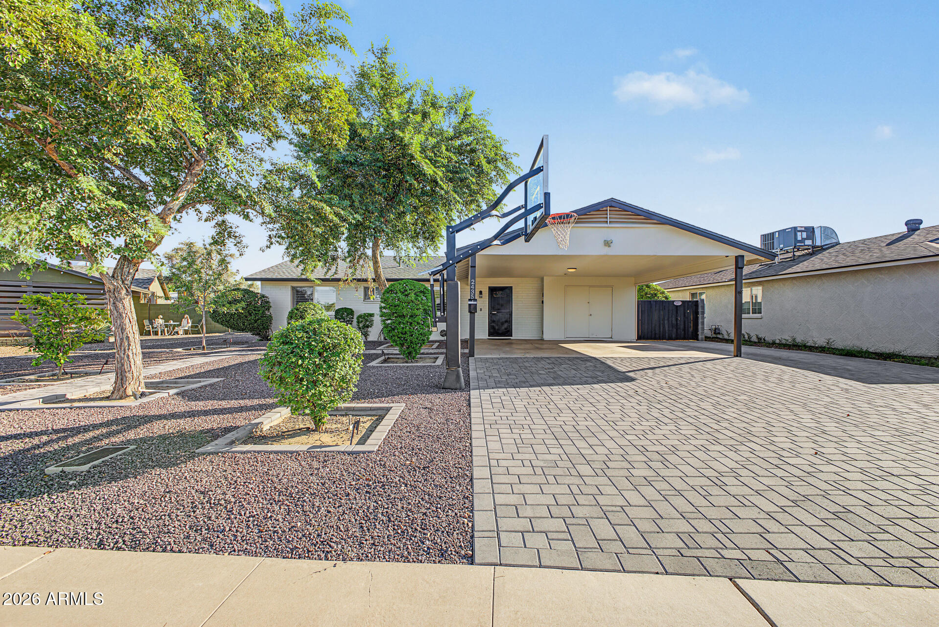 2435 E Aldine Street — photo