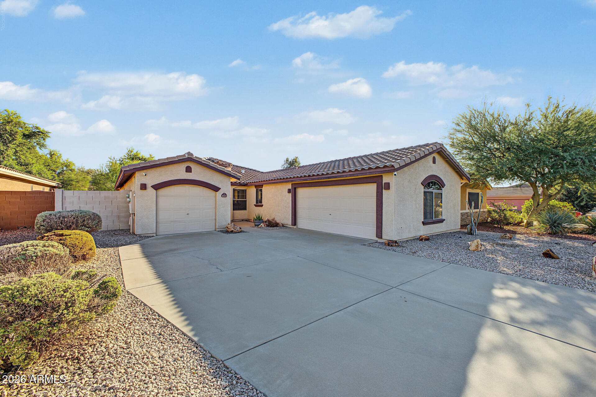 2521 W Darrel Road — photo