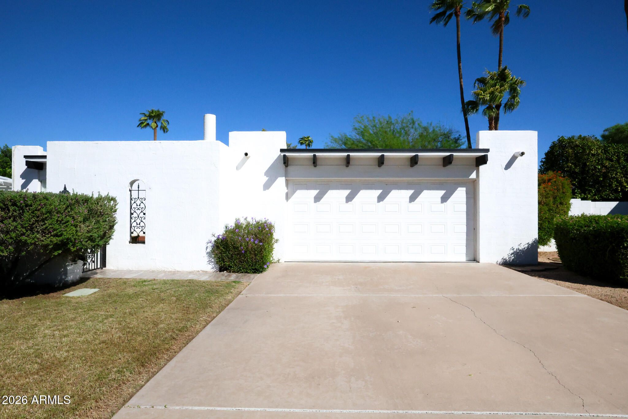16 E Calavar Road — photo