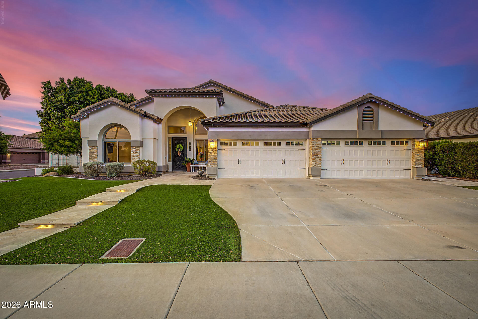 7034 W Quail Avenue — photo
