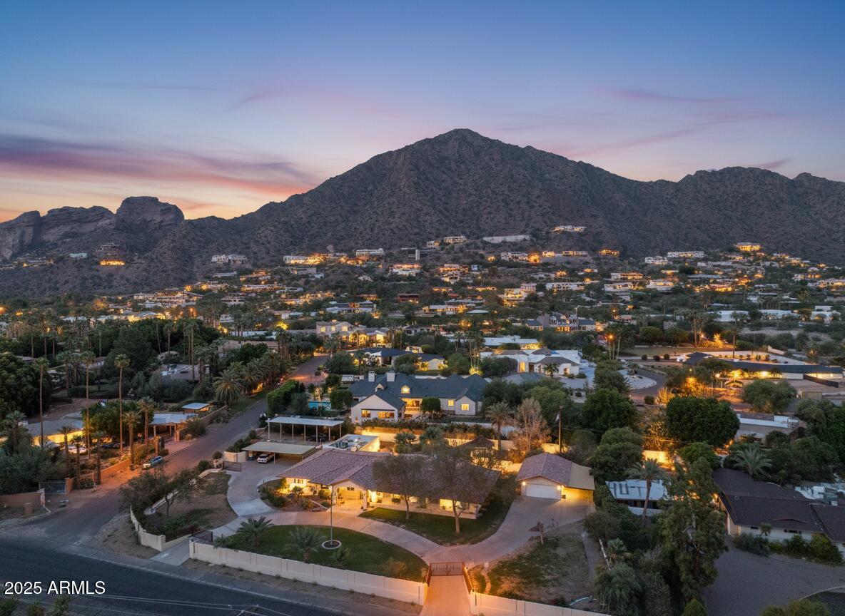 5310 E Camelback Road — photo
