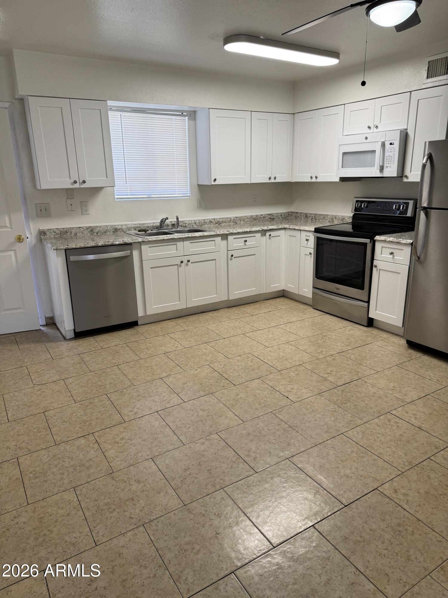 3313 W Golden Lane — photo