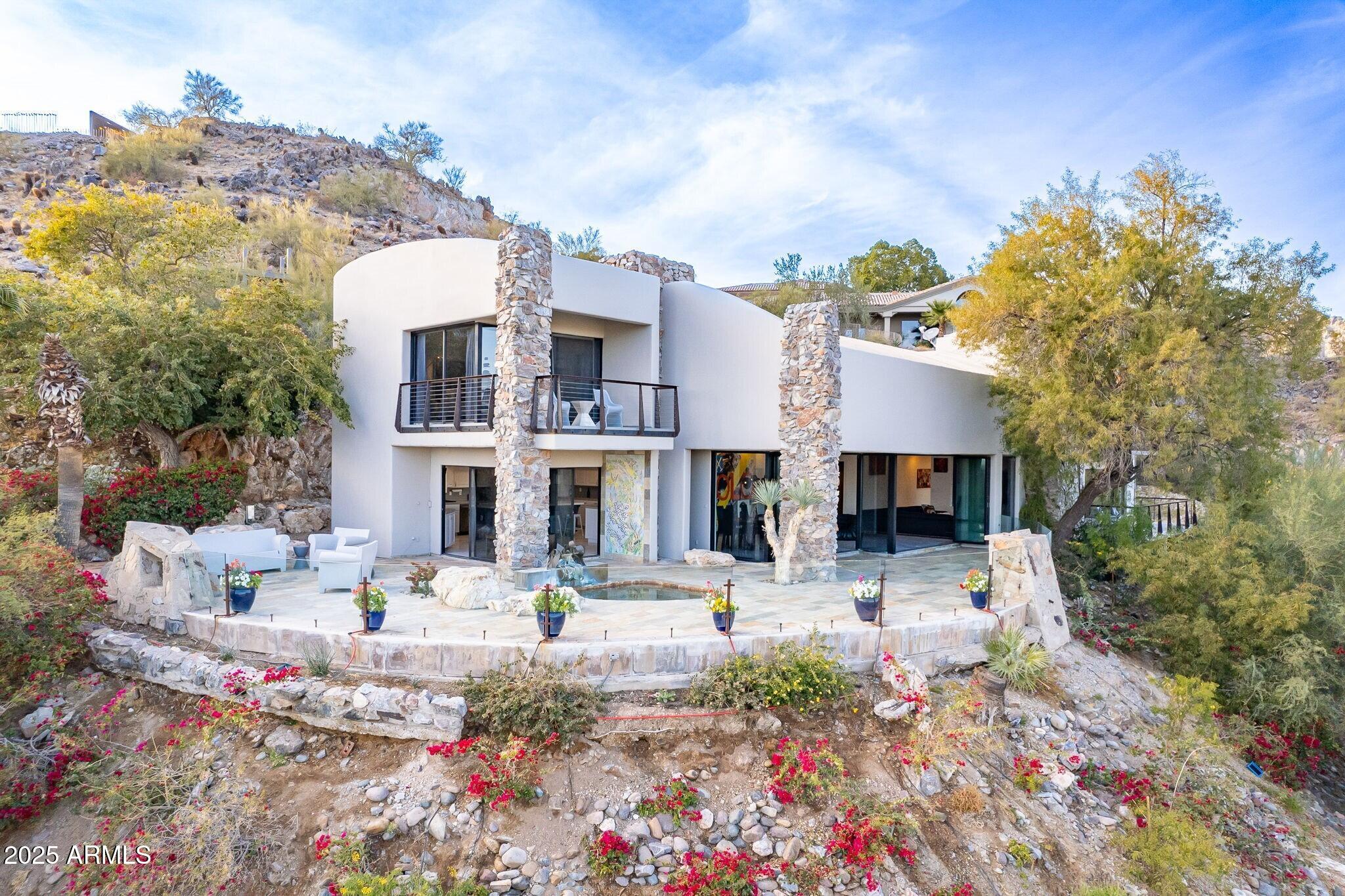 7044 N Hillside Drive — photo