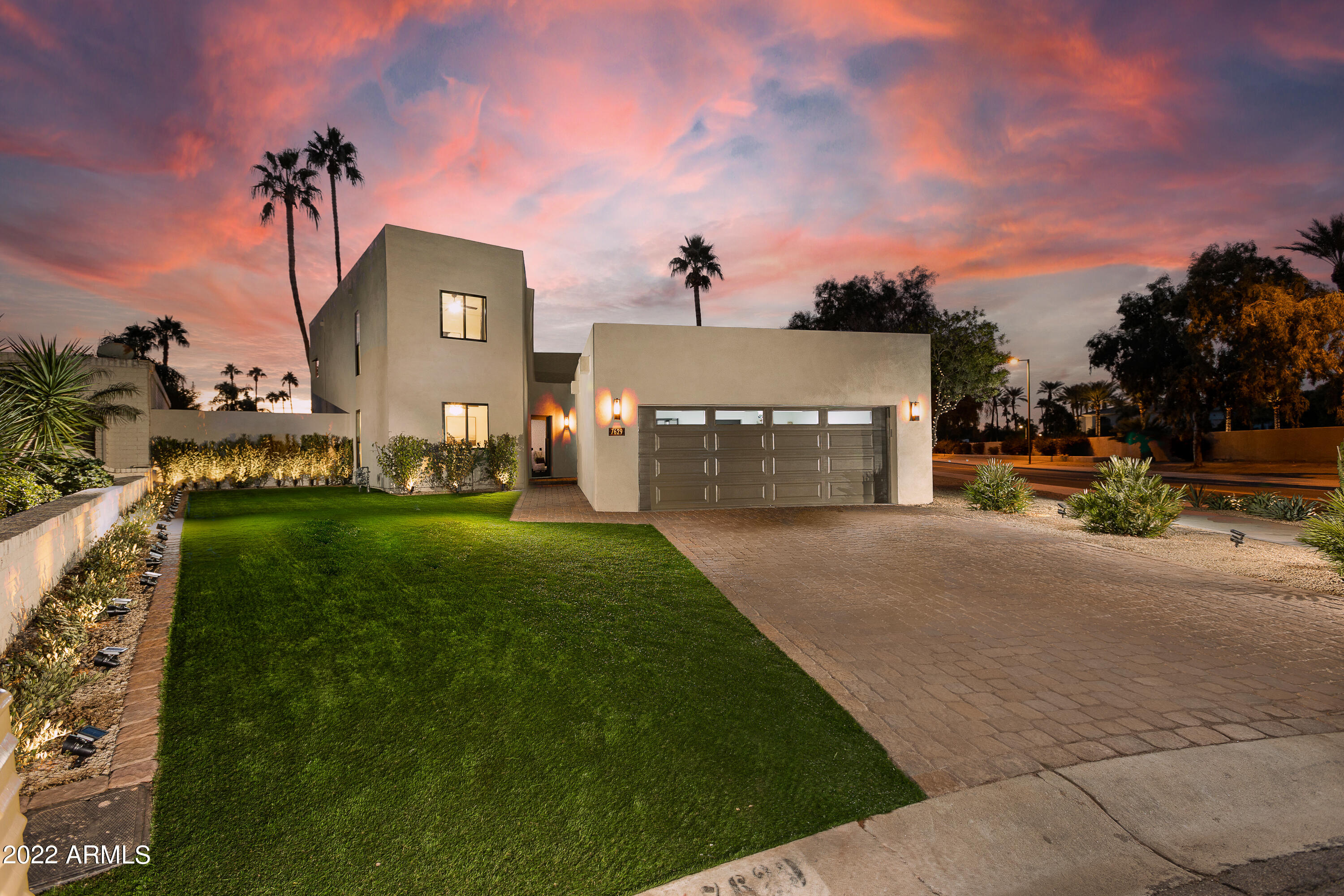 7629 E Via de Ventura — photo