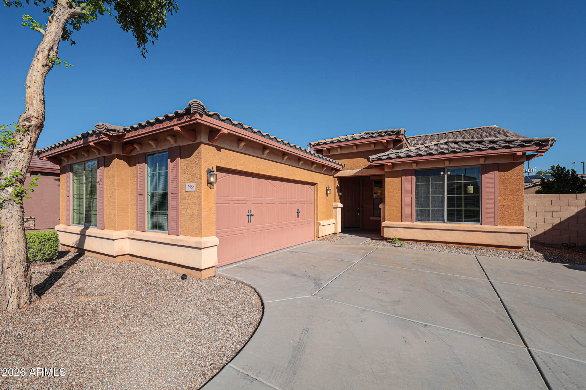 15988 W Yavapai Street — photo