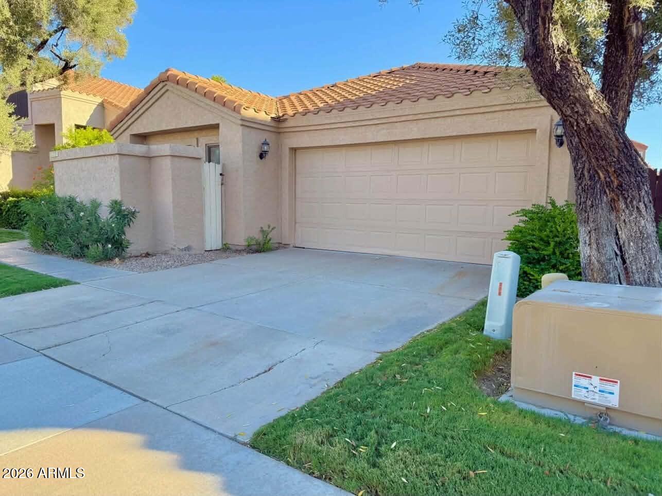 329 E Stonebridge Drive, Gilbert, AZ 85234 — photo 2