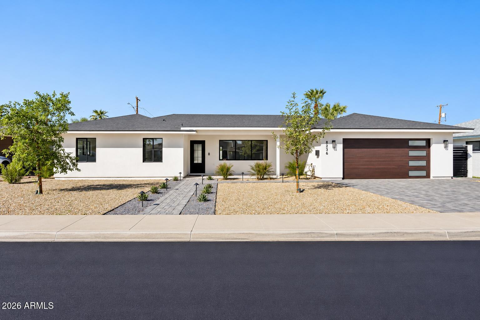 8236 E Cambridge Avenue — photo