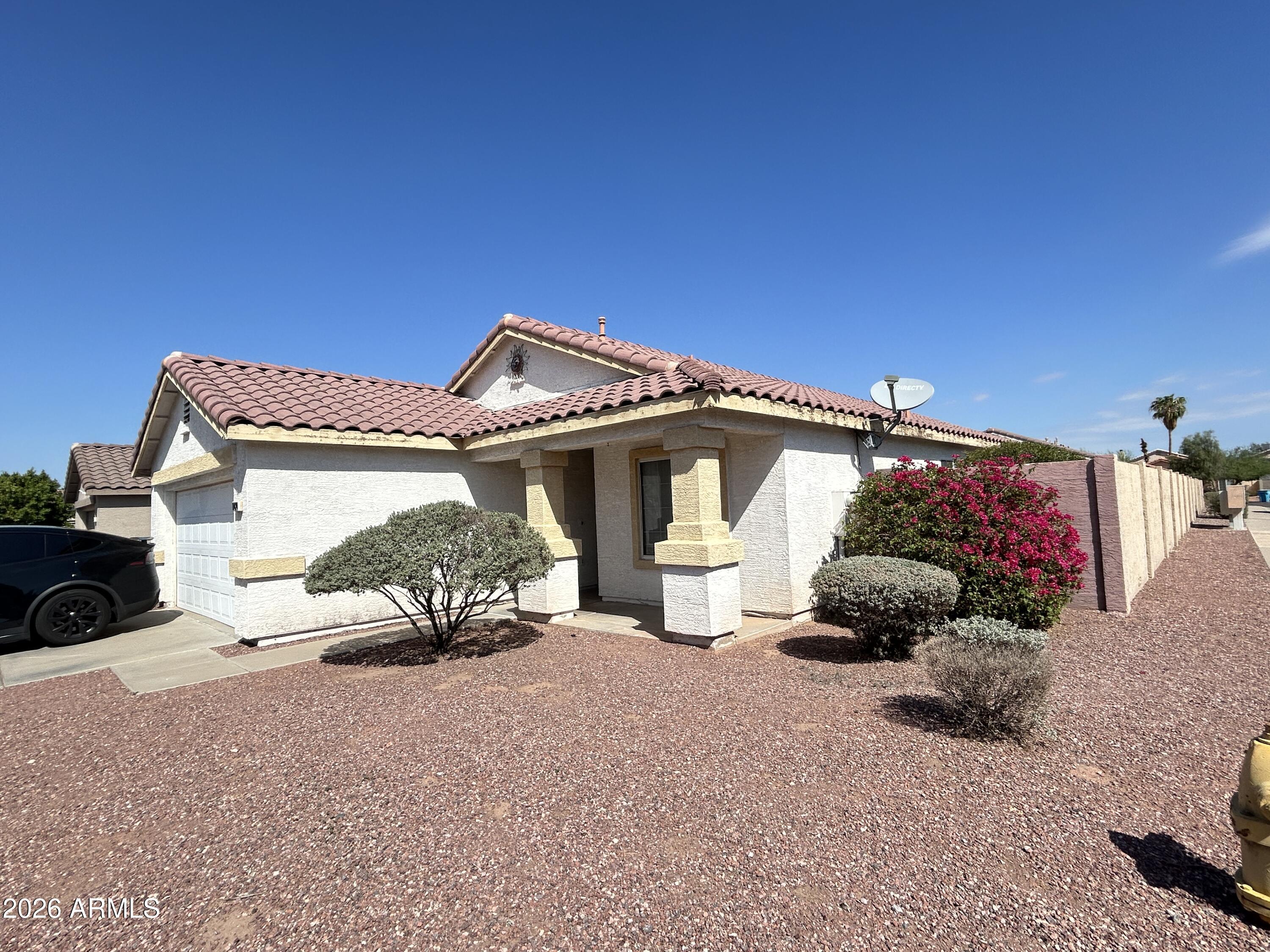 10424 W Medlock Drive — photo