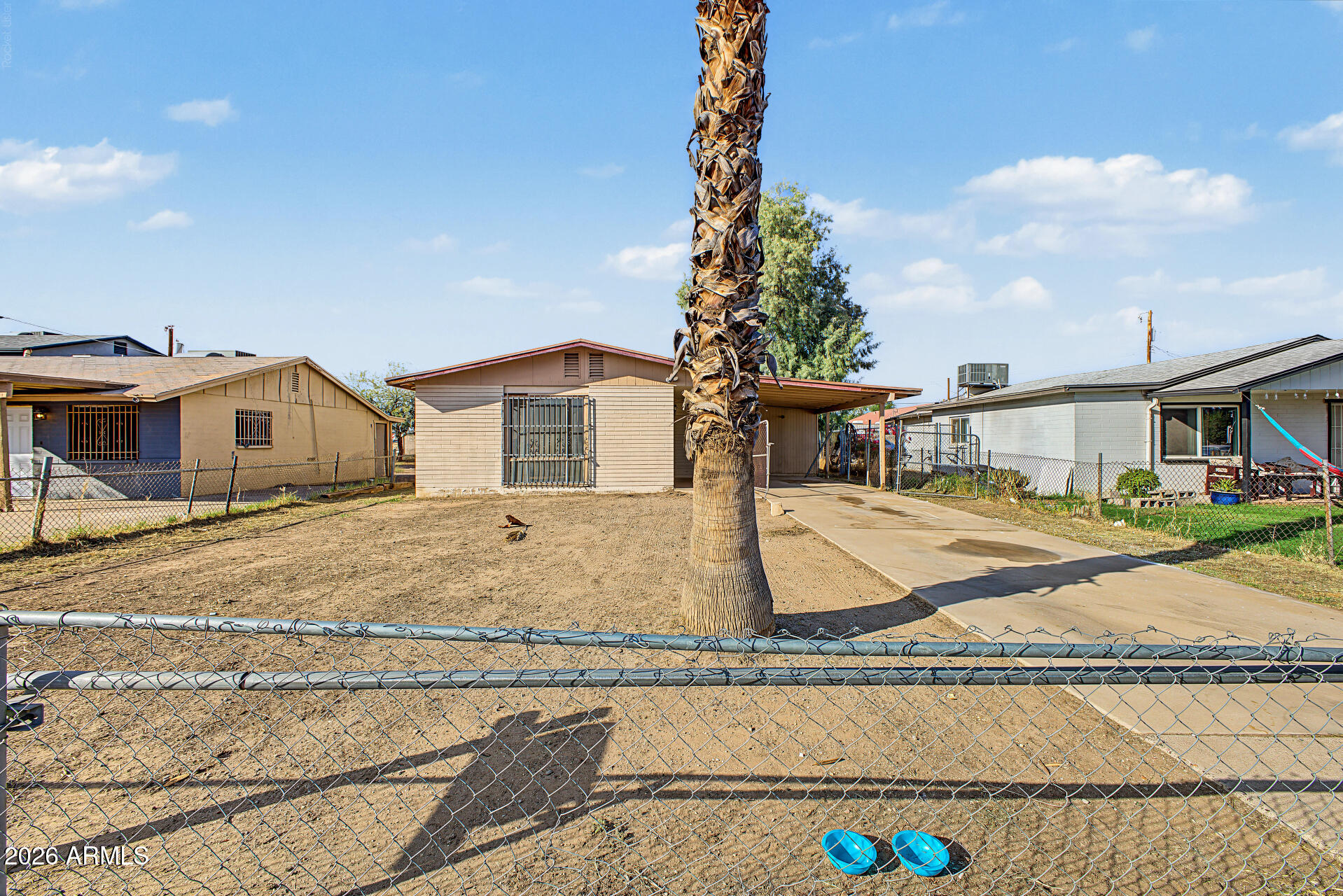 1138 W Apache Street — photo