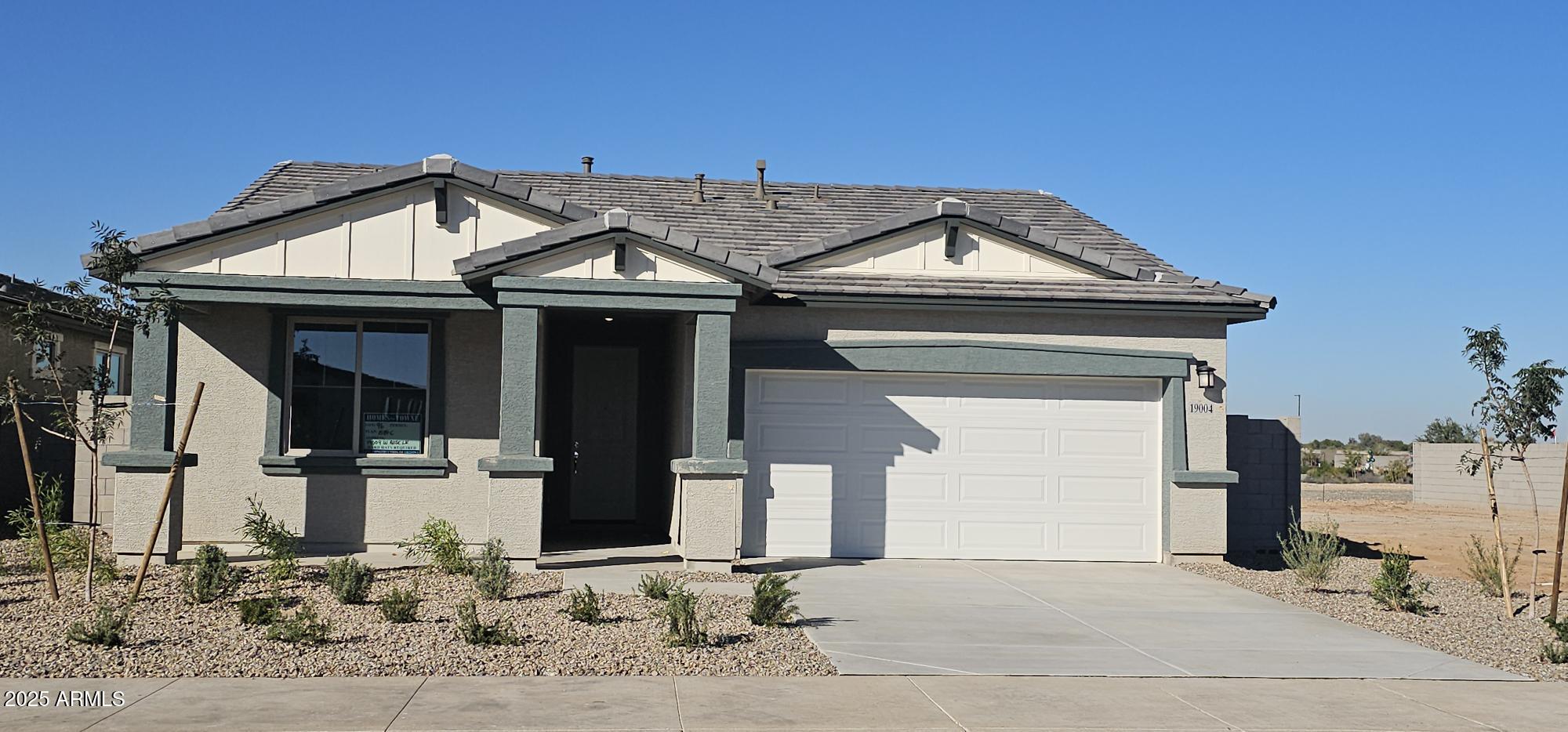 19004 W Rose Lane — photo