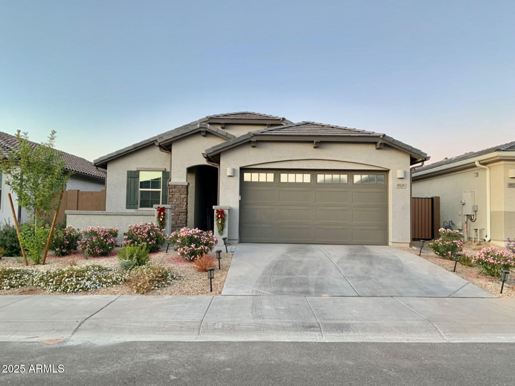 8926 W Rancho Drive — photo