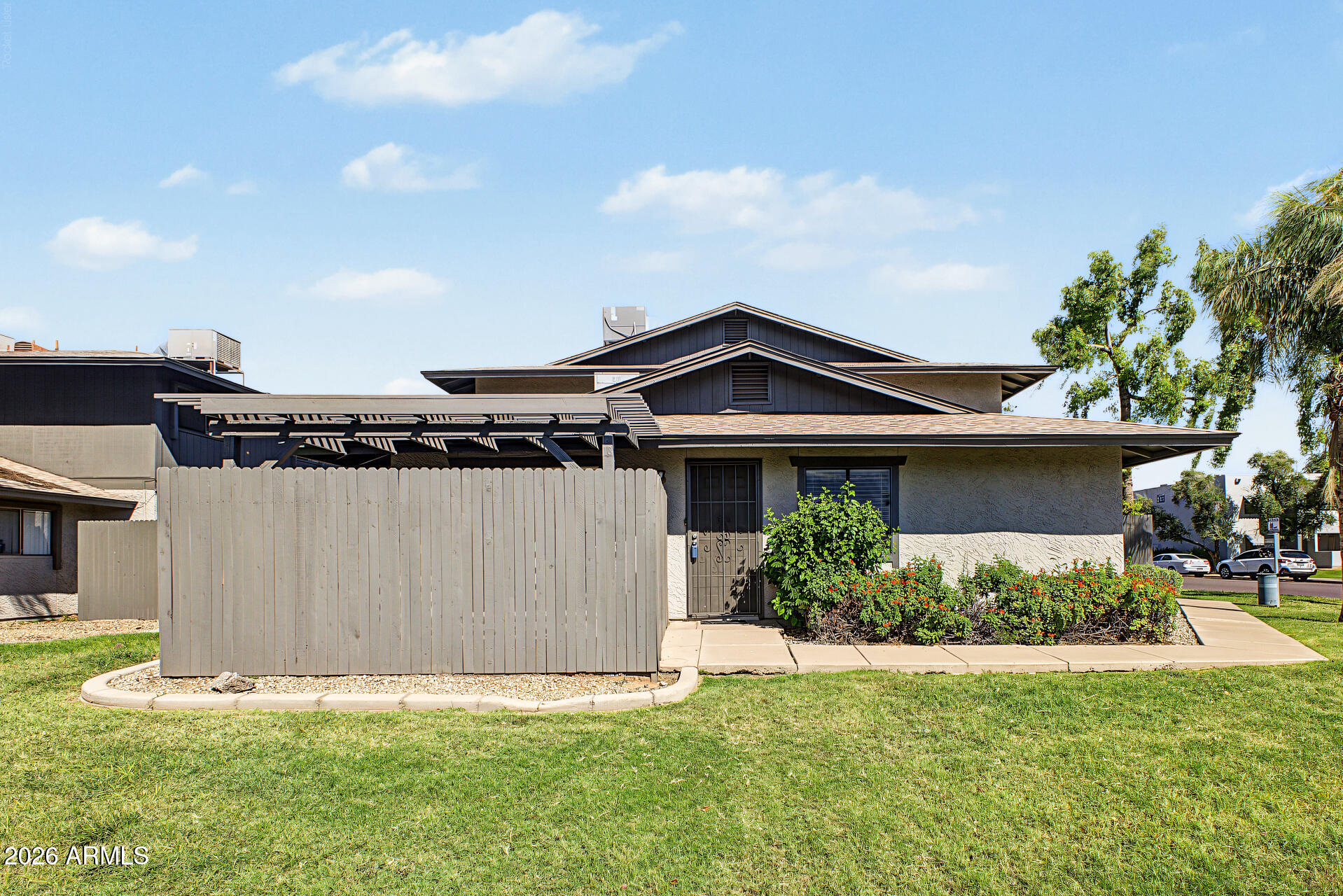 286 W Palomino Drive Unit 13 — photo